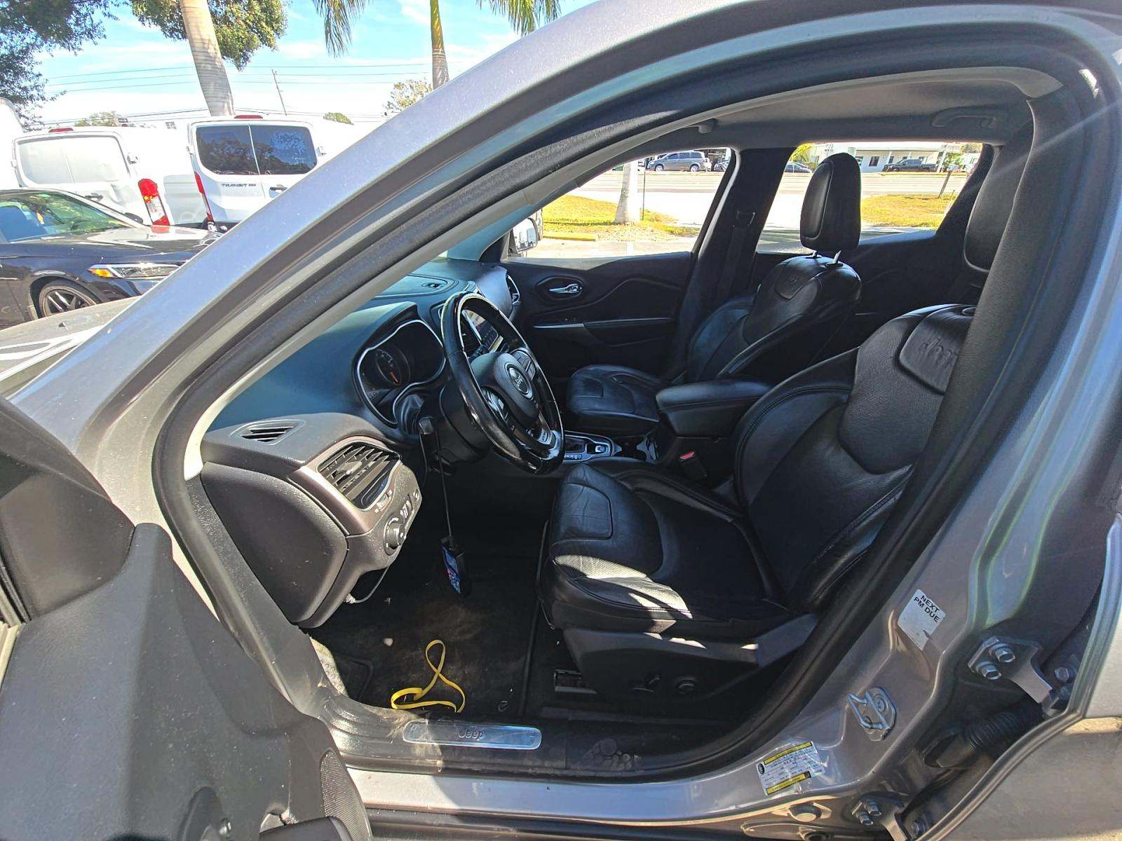 2020 Jeep Cherokee Limited FWD