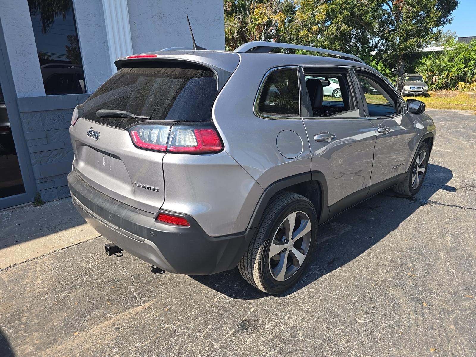 2020 Jeep Cherokee Limited FWD