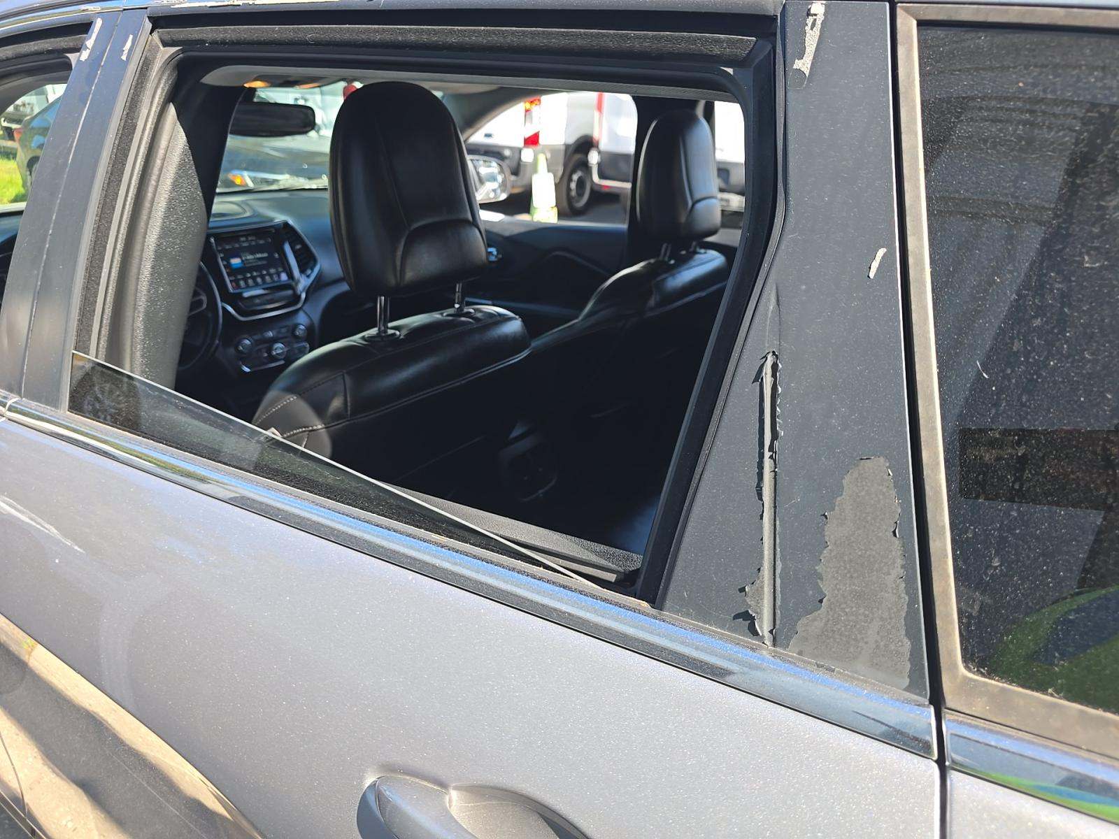 2020 Jeep Cherokee Limited FWD