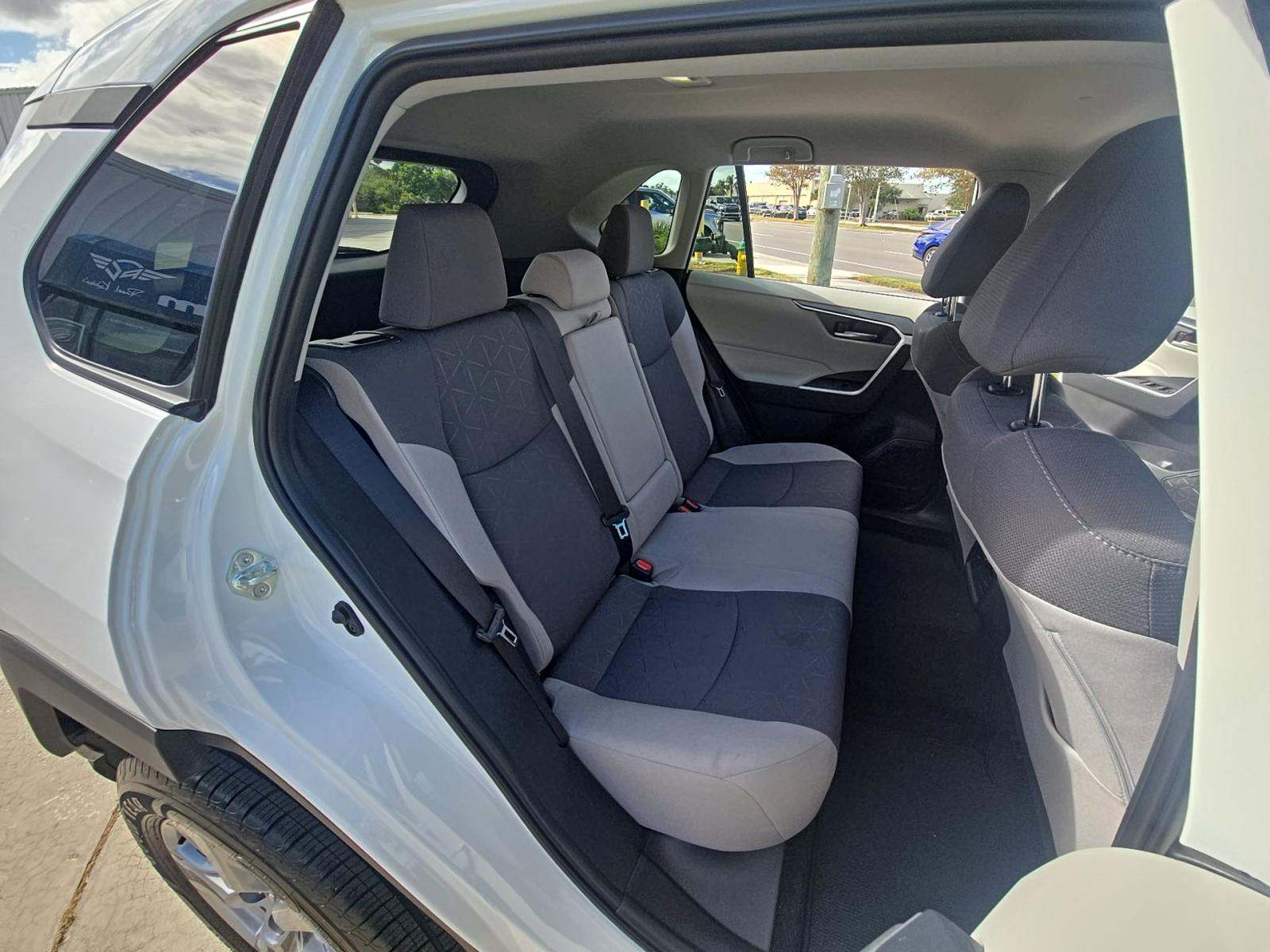 2024 Toyota RAV4 XLE FWD