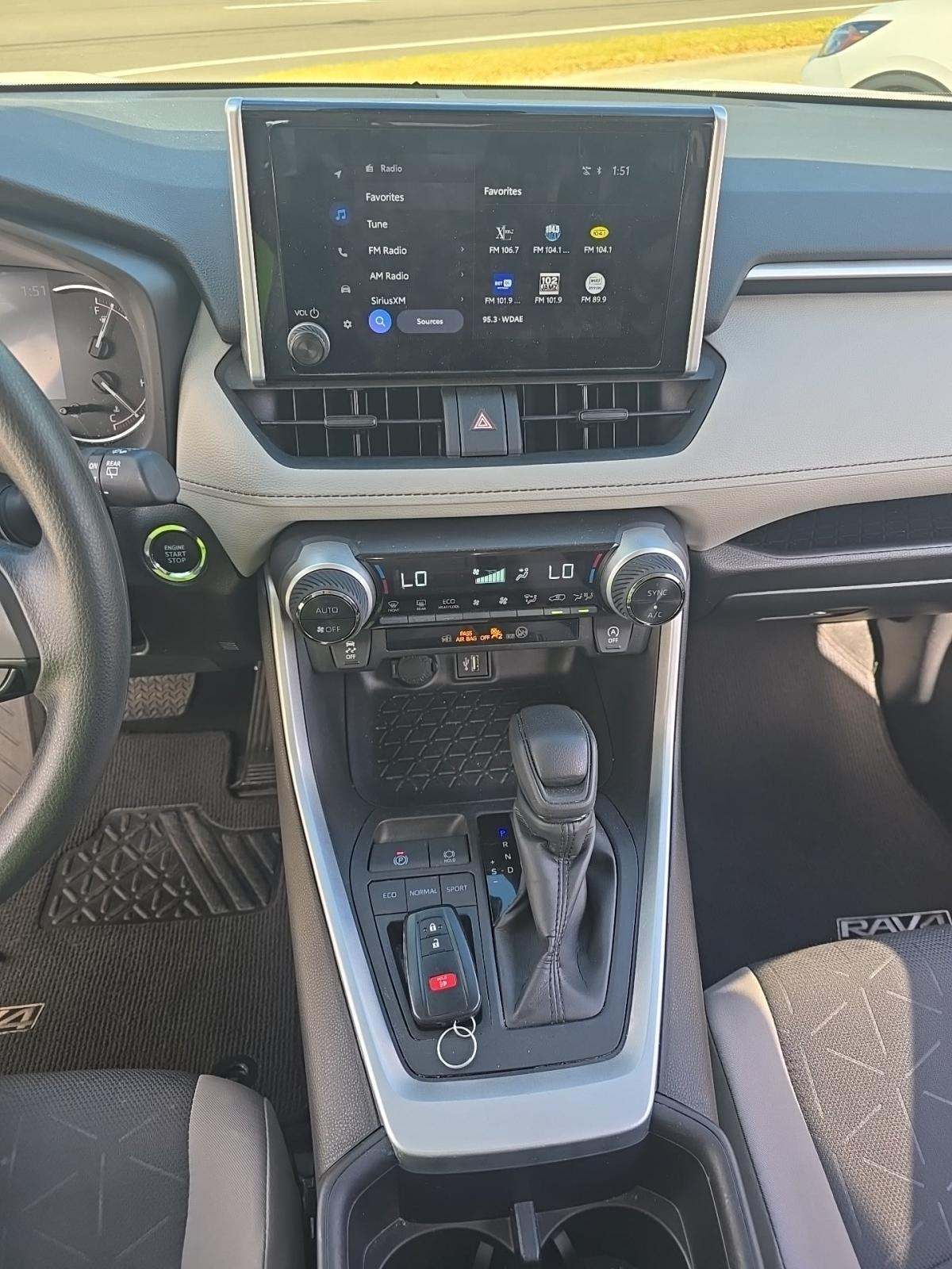 2024 Toyota RAV4 XLE FWD