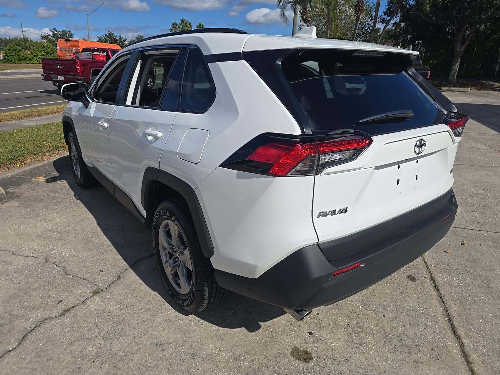 2024 Toyota RAV4 XLE FWD