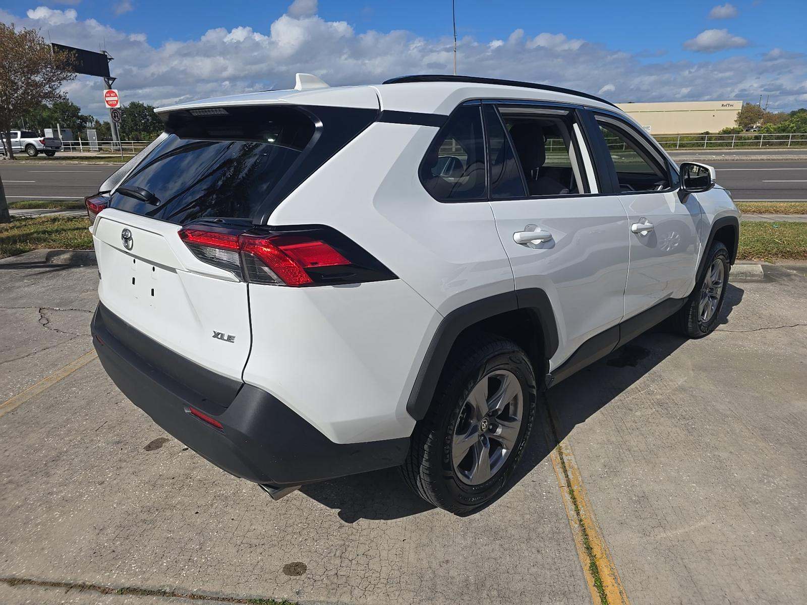 2024 Toyota RAV4 XLE FWD