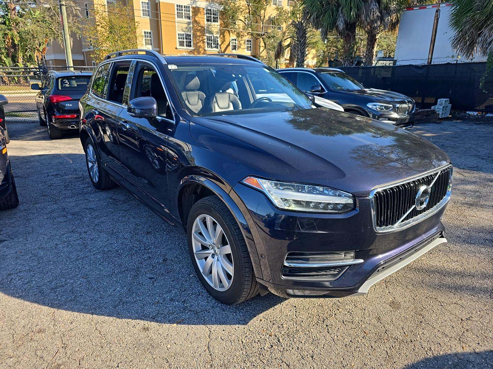 2016 Volvo XC90 T6 Momentum AWD