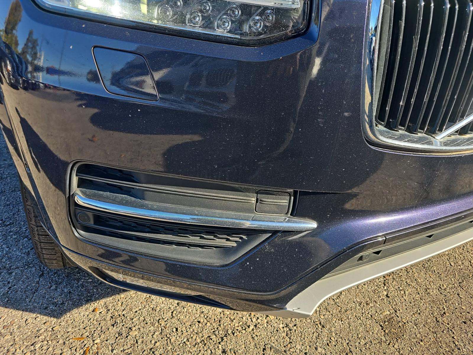 2016 Volvo XC90 T6 Momentum AWD