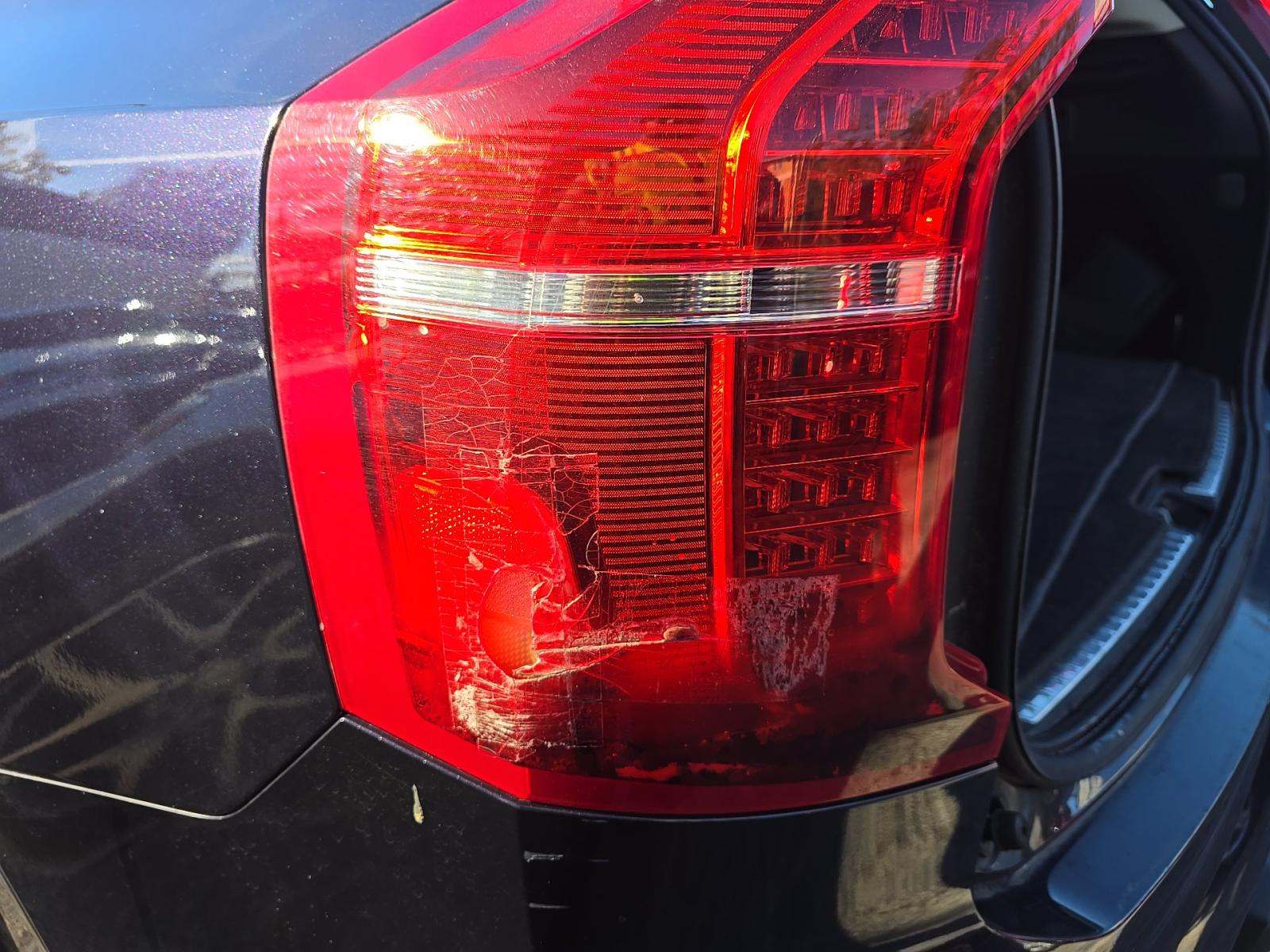 2016 Volvo XC90 T6 Momentum AWD