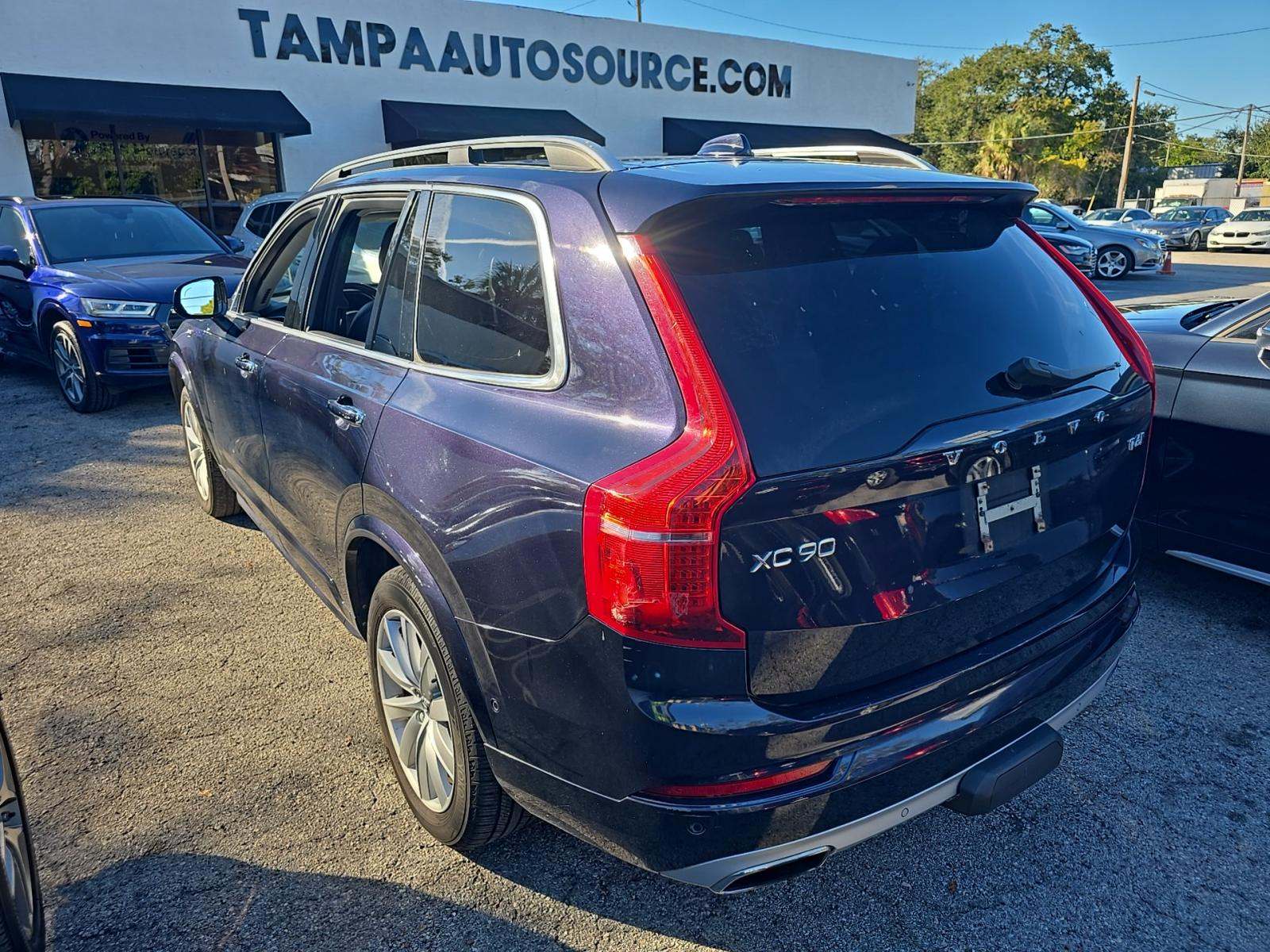 2016 Volvo XC90 T6 Momentum AWD