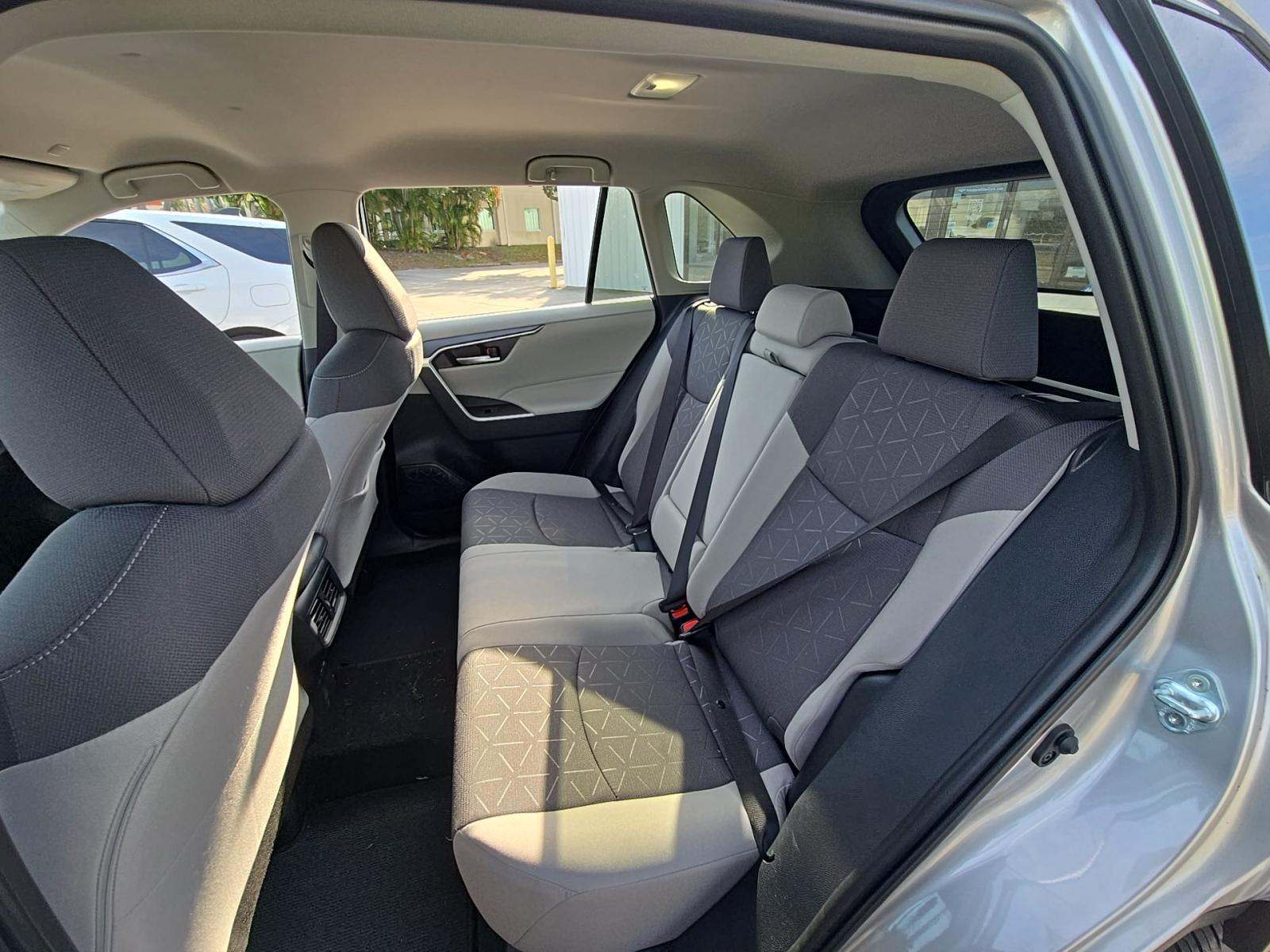 2024 Toyota RAV4 XLE FWD