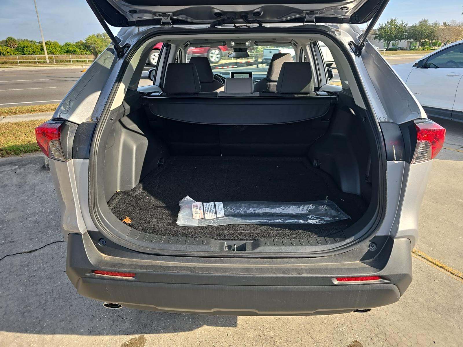 2024 Toyota RAV4 XLE FWD