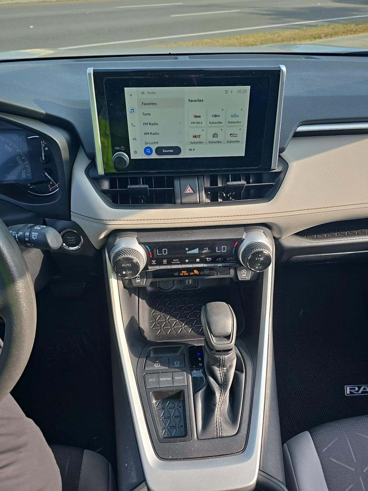 2024 Toyota RAV4 XLE FWD