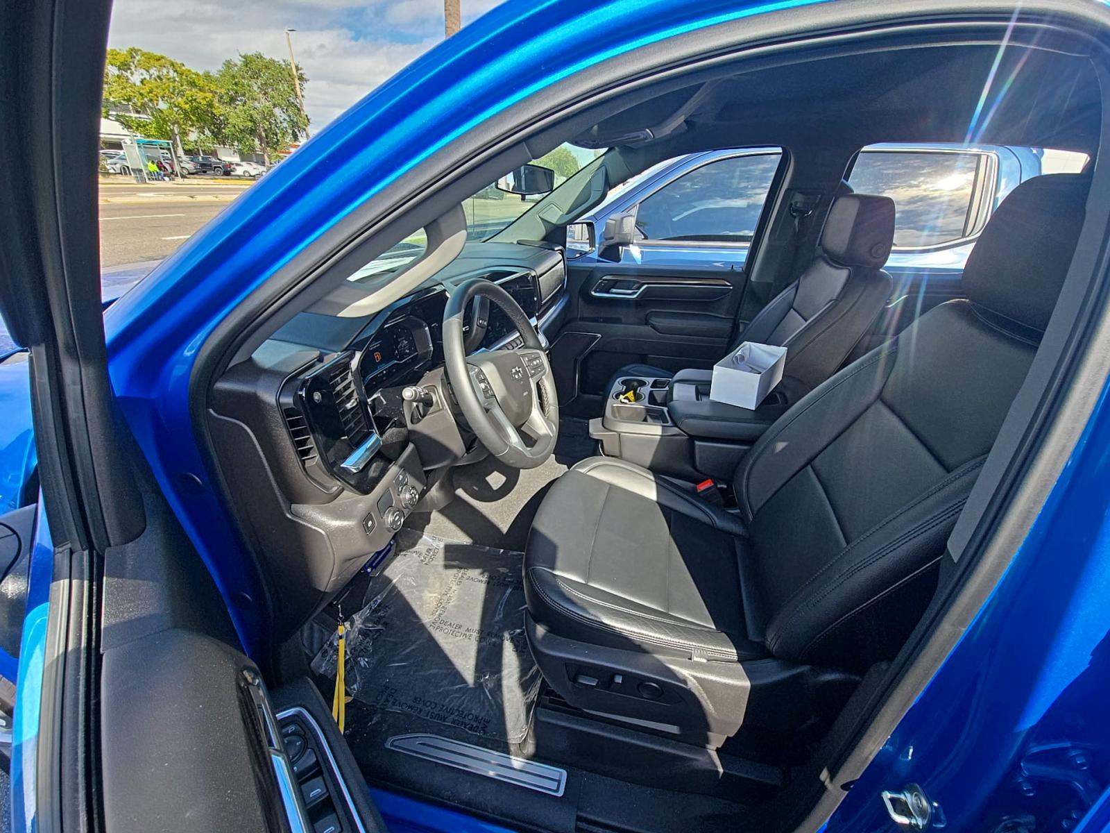 2025 Chevrolet Silverado 1500 RST RWD