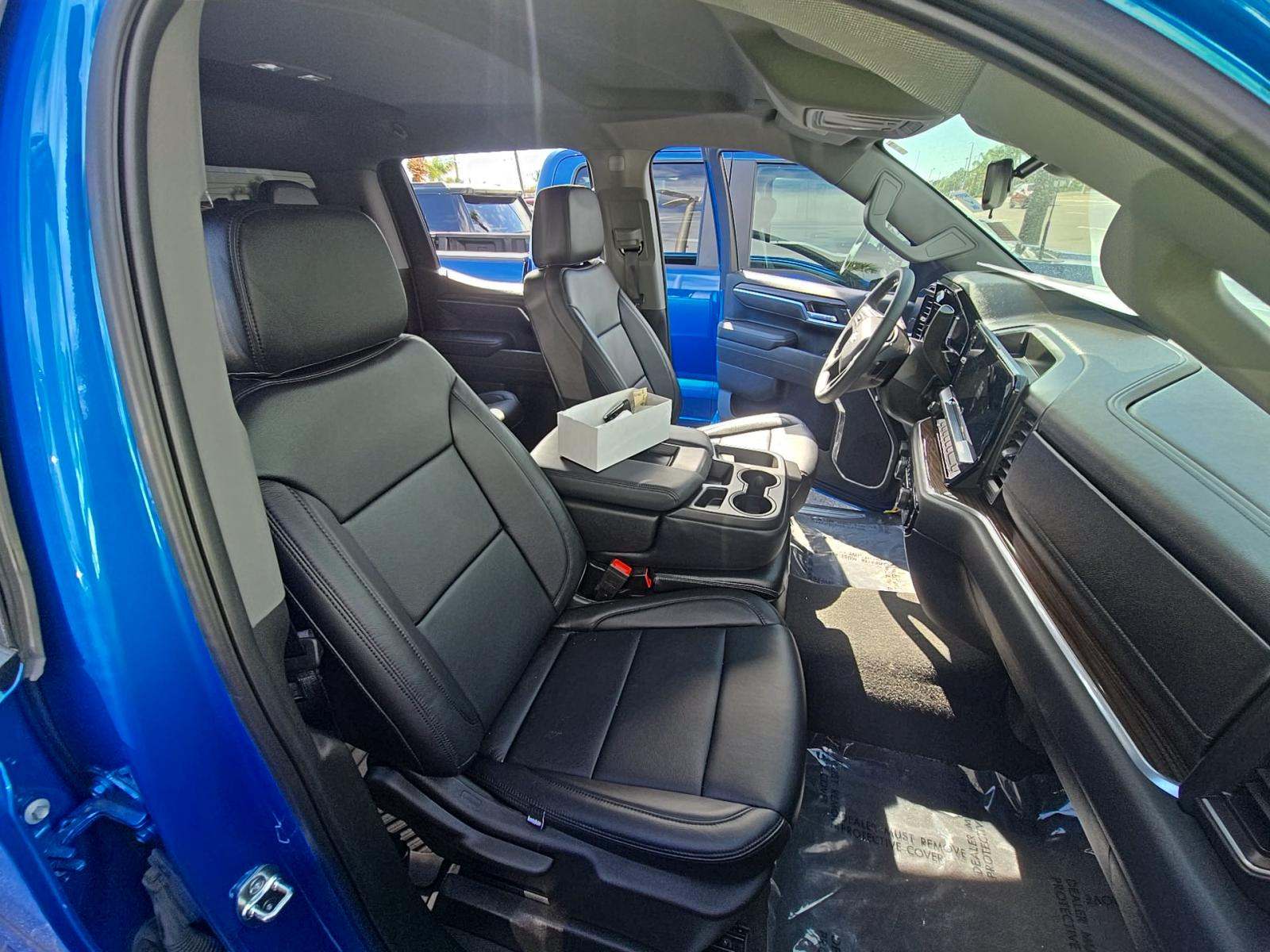 2025 Chevrolet Silverado 1500 RST RWD