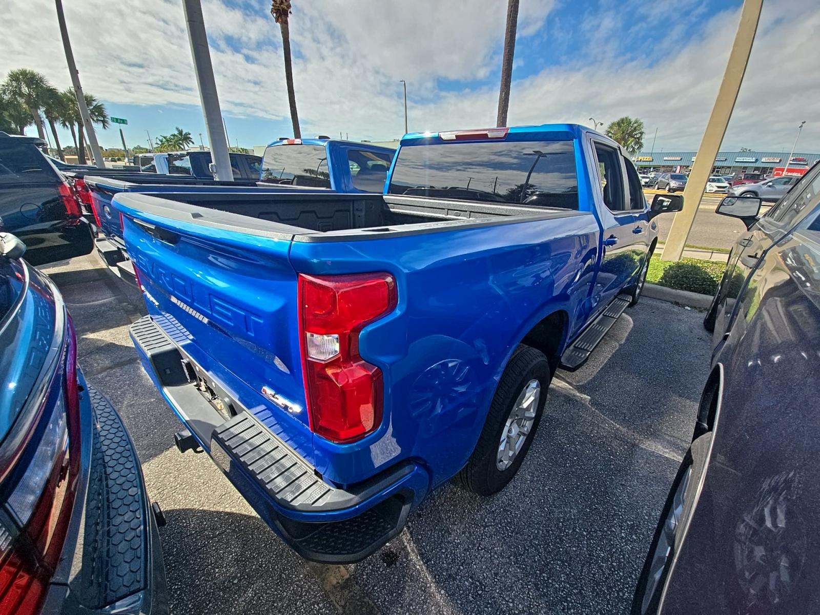 2025 Chevrolet Silverado 1500 RST RWD