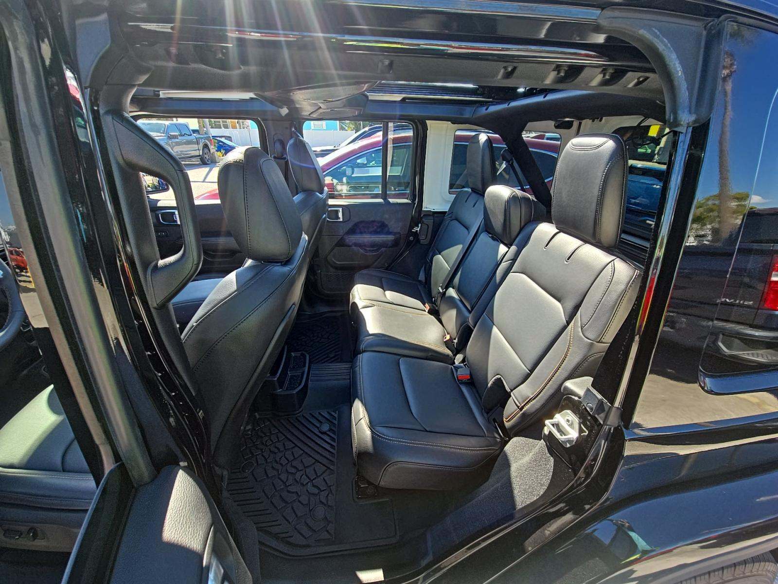 2024 Jeep Wrangler Sahara AWD