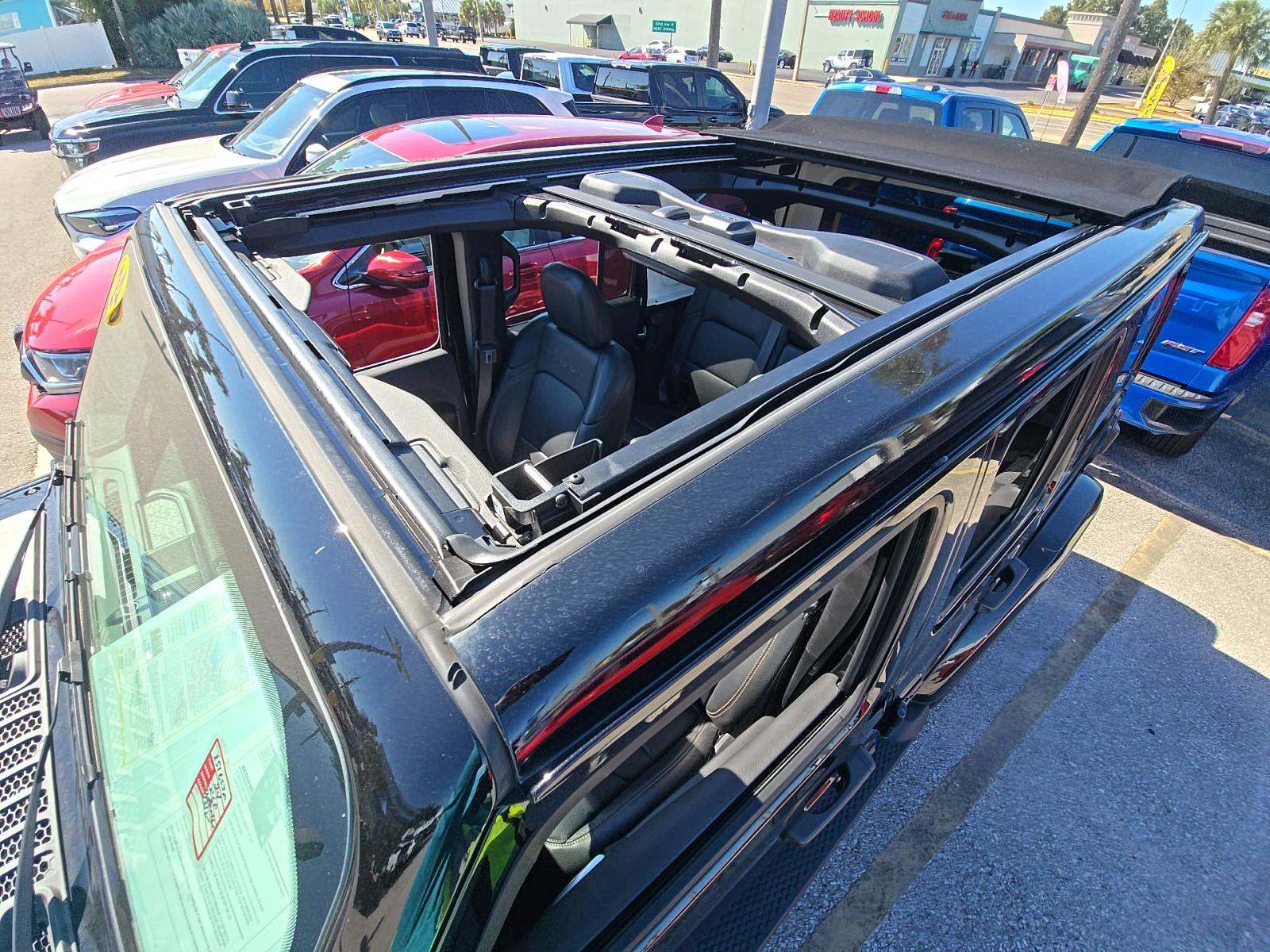 2024 Jeep Wrangler Sahara AWD