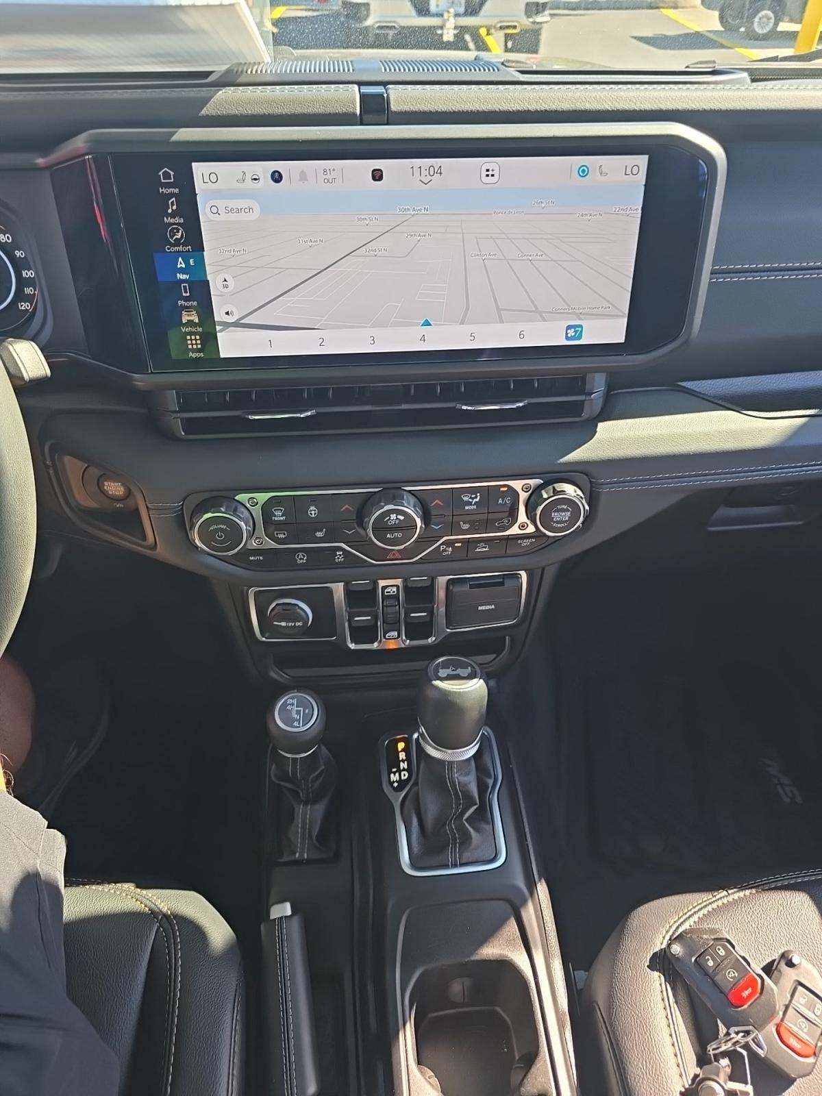 2024 Jeep Wrangler Sahara AWD