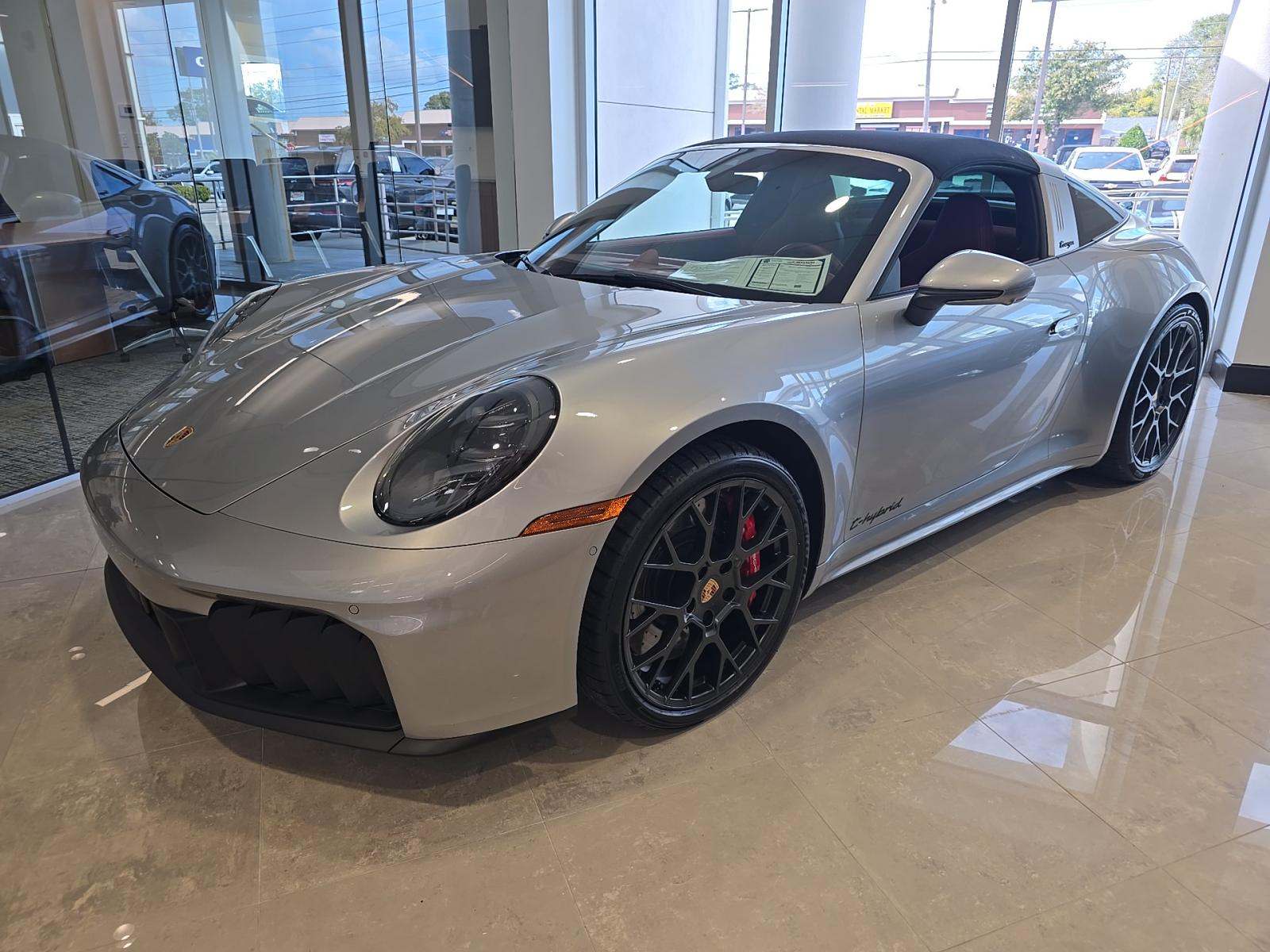 2025 Porsche 911 Targa 4 GTS