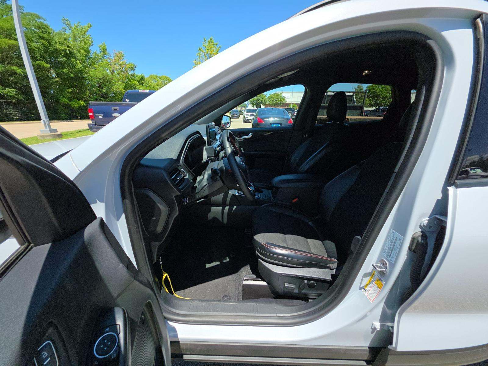 FORD ESCAPE - 2