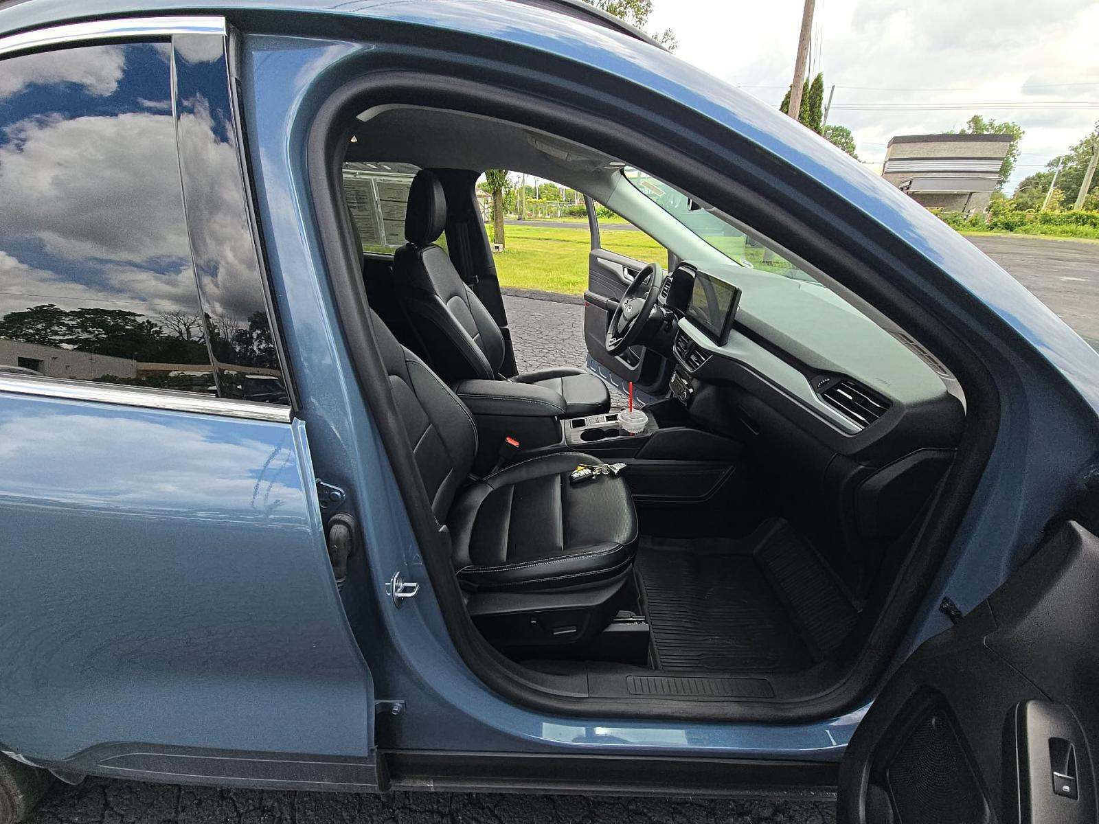 2023 Ford Escape Platinum AWD
