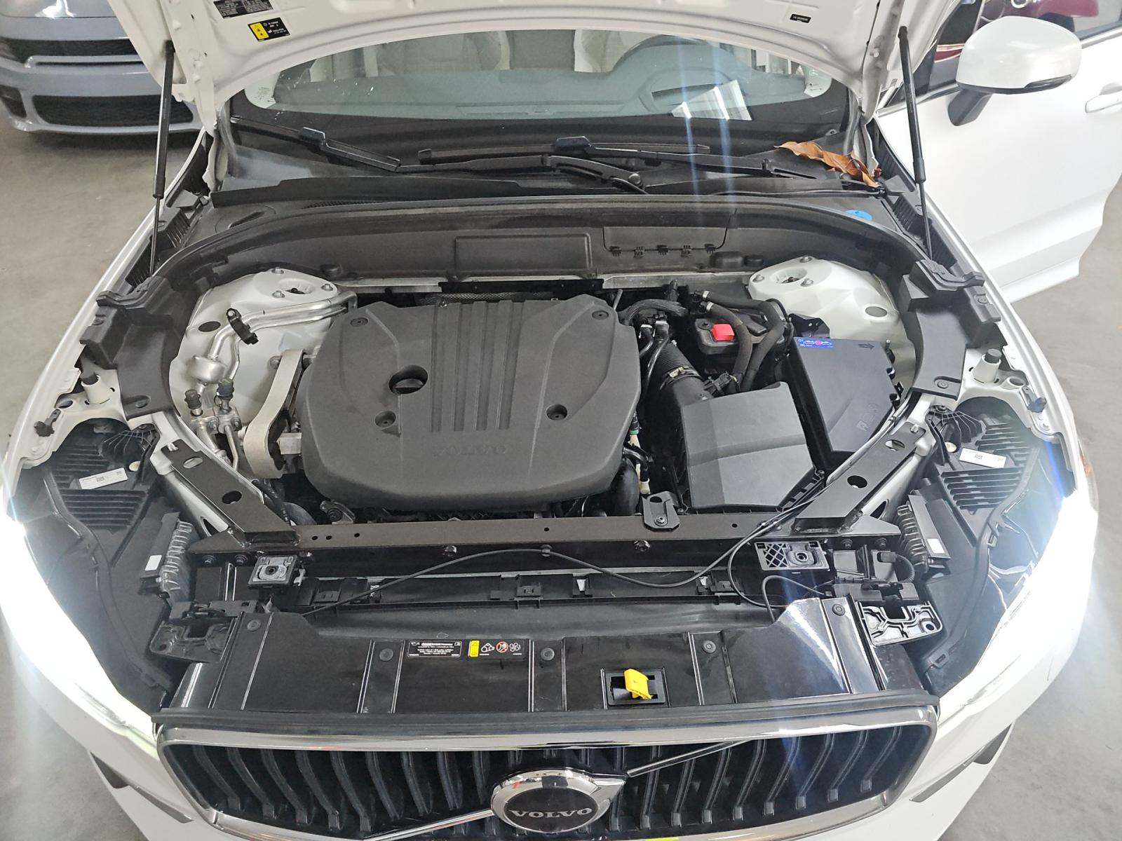 2022 Volvo XC60 B5 Momentum AWD