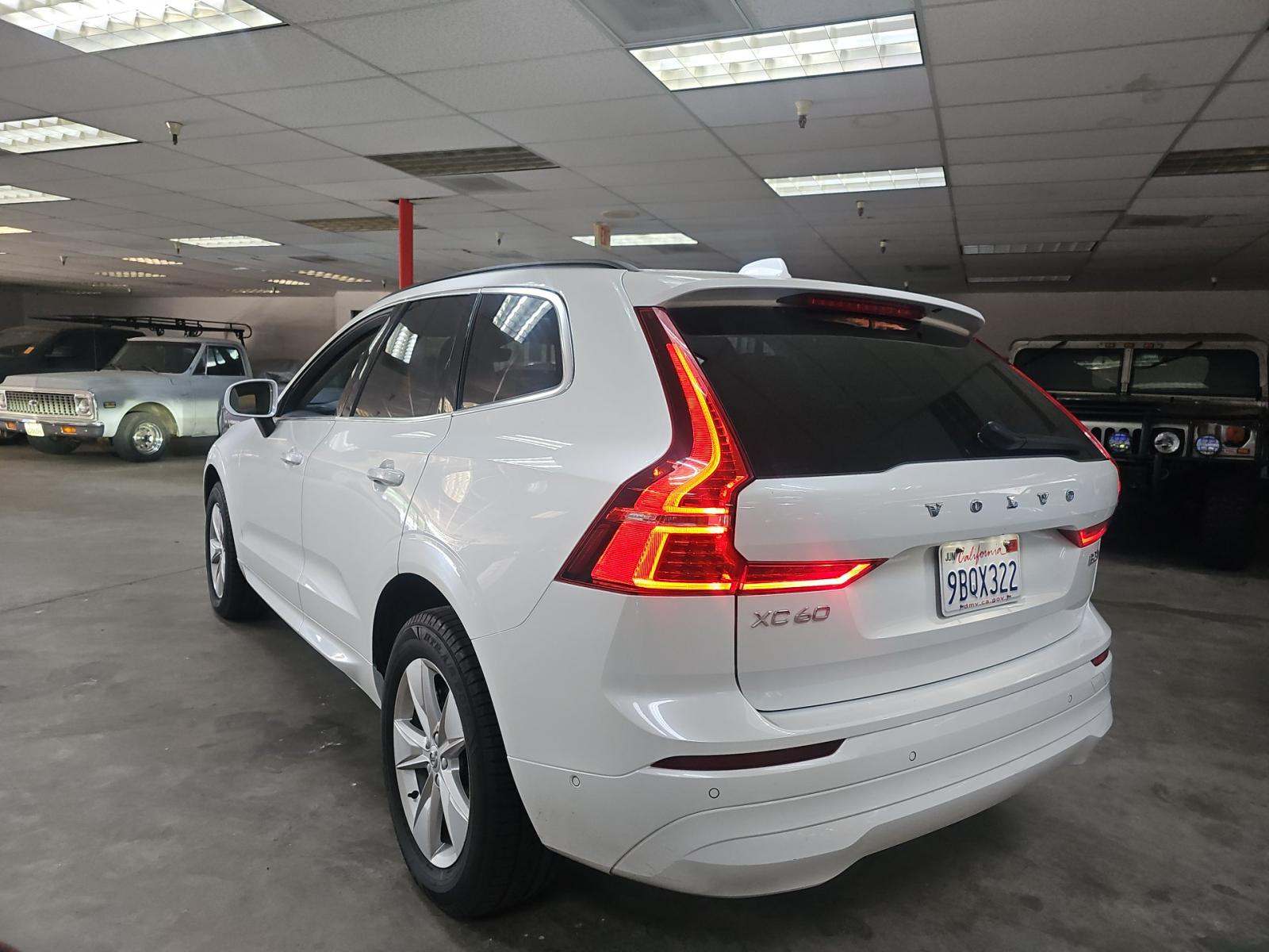 2022 Volvo XC60 B5 Momentum AWD
