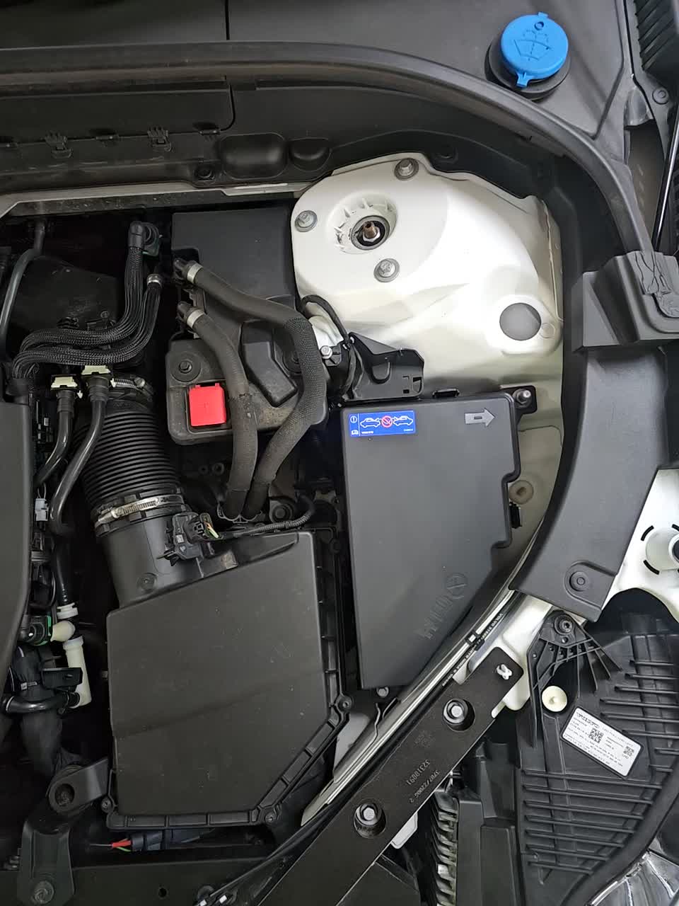 2022 Volvo XC60 B5 Momentum AWD