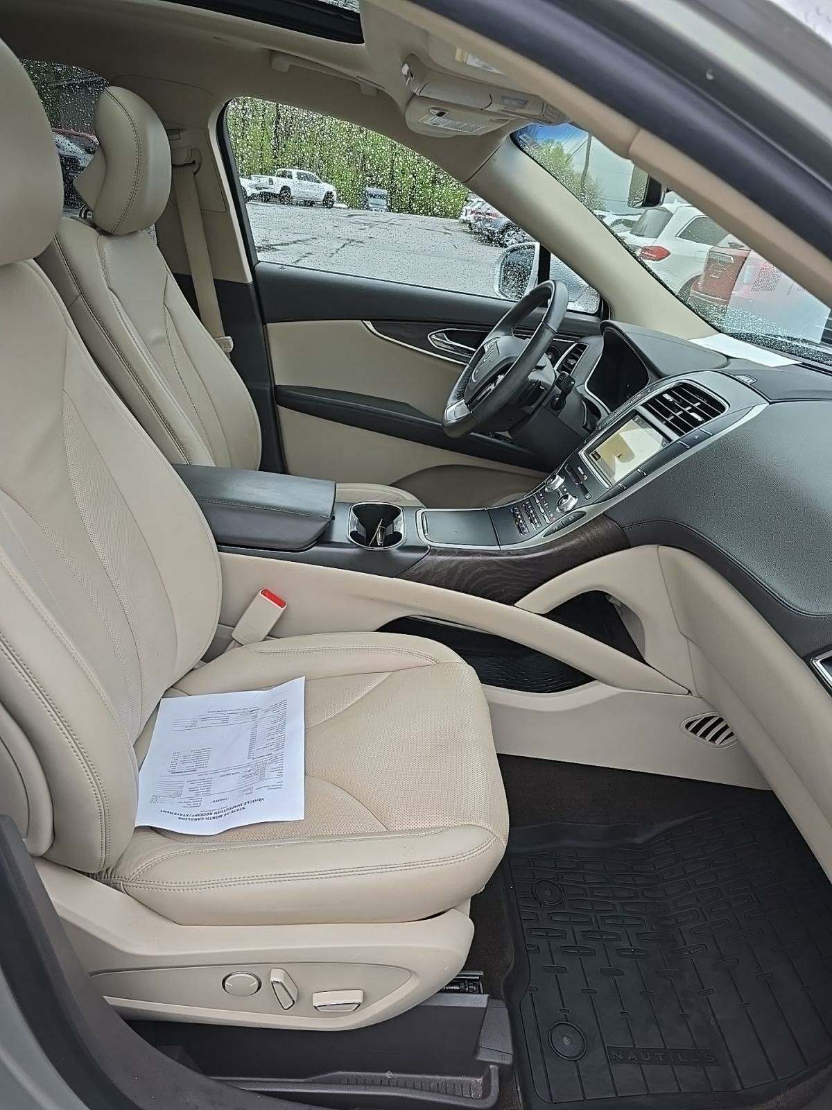 2019 Lincoln Nautilus Reserve AWD