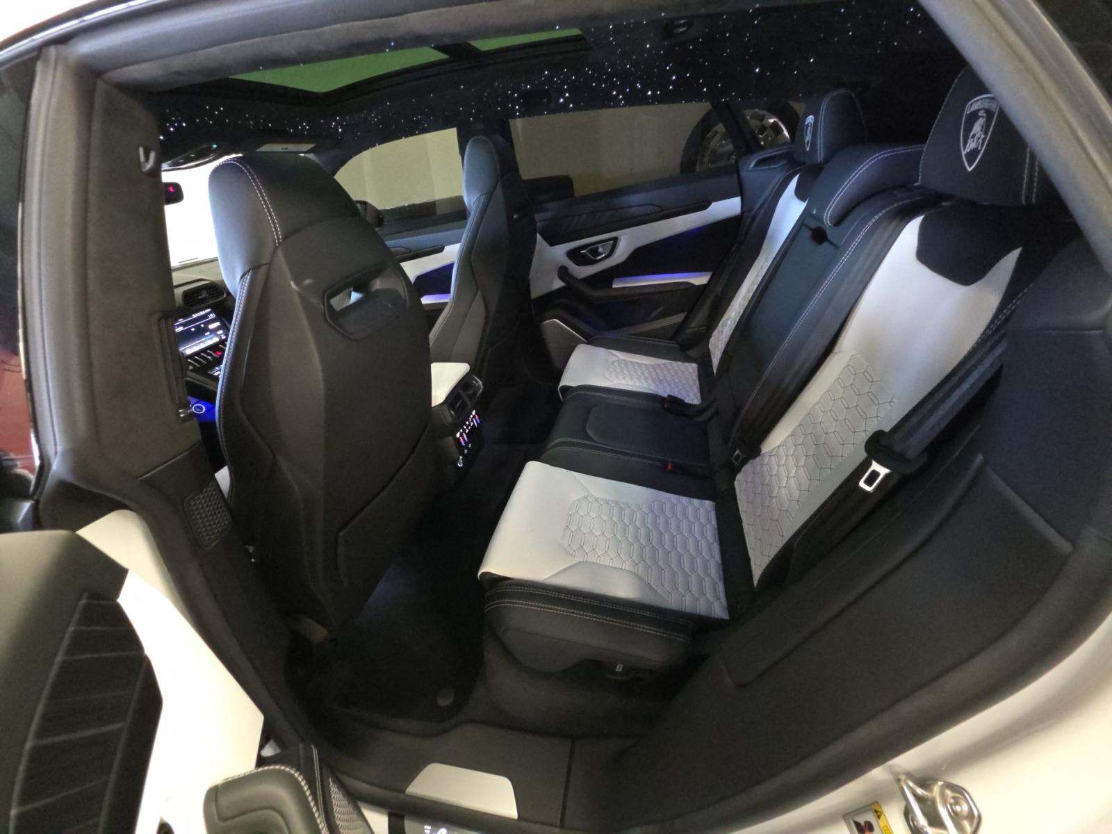 2022 Lamborghini Urus Base AWD