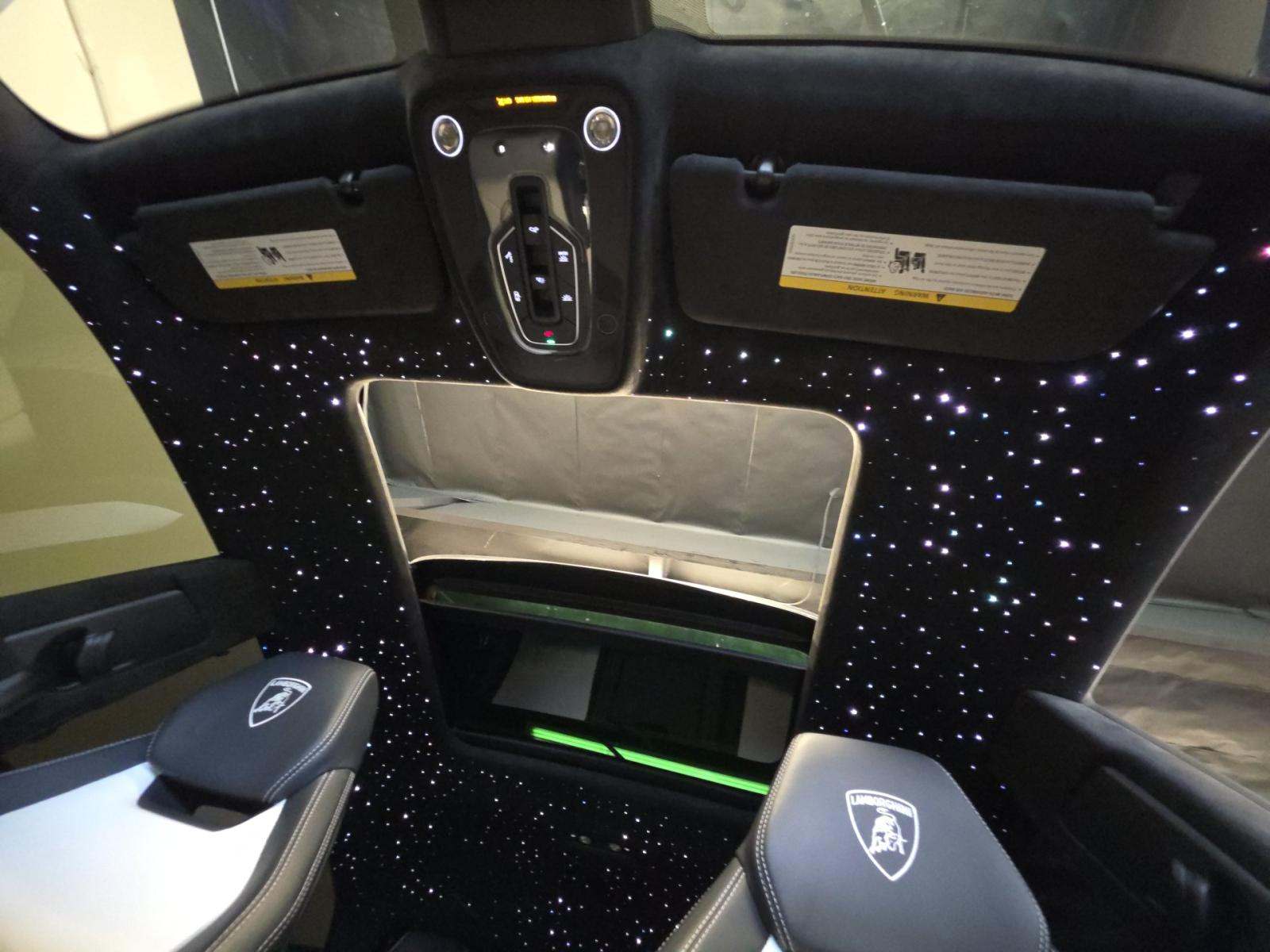 2022 Lamborghini Urus Base AWD