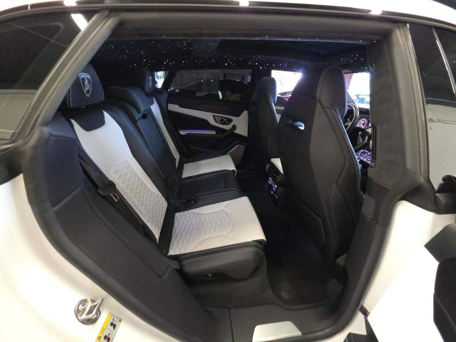 2022 Lamborghini Urus Base AWD