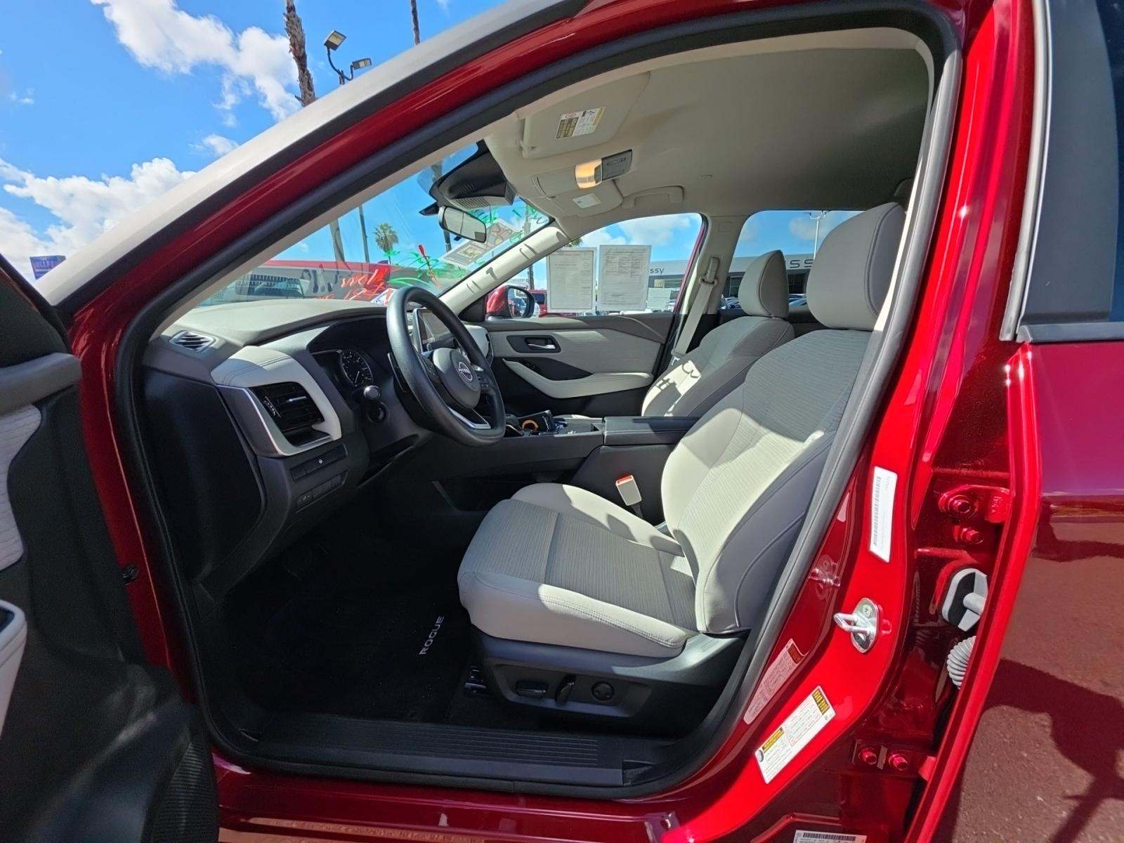 2023 Nissan Rogue SV FWD