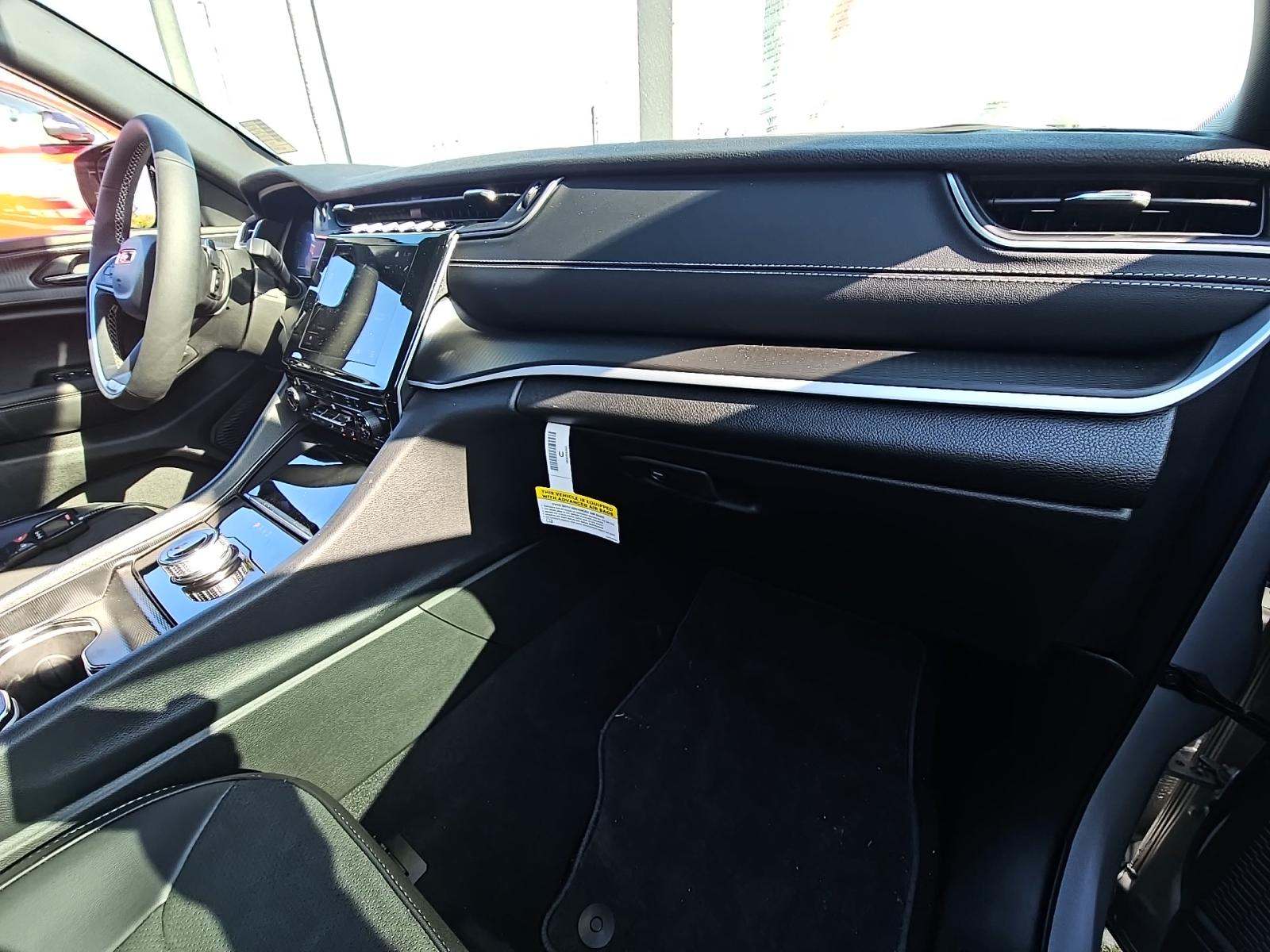 2025 Jeep Grand Cherokee Altitude RWD