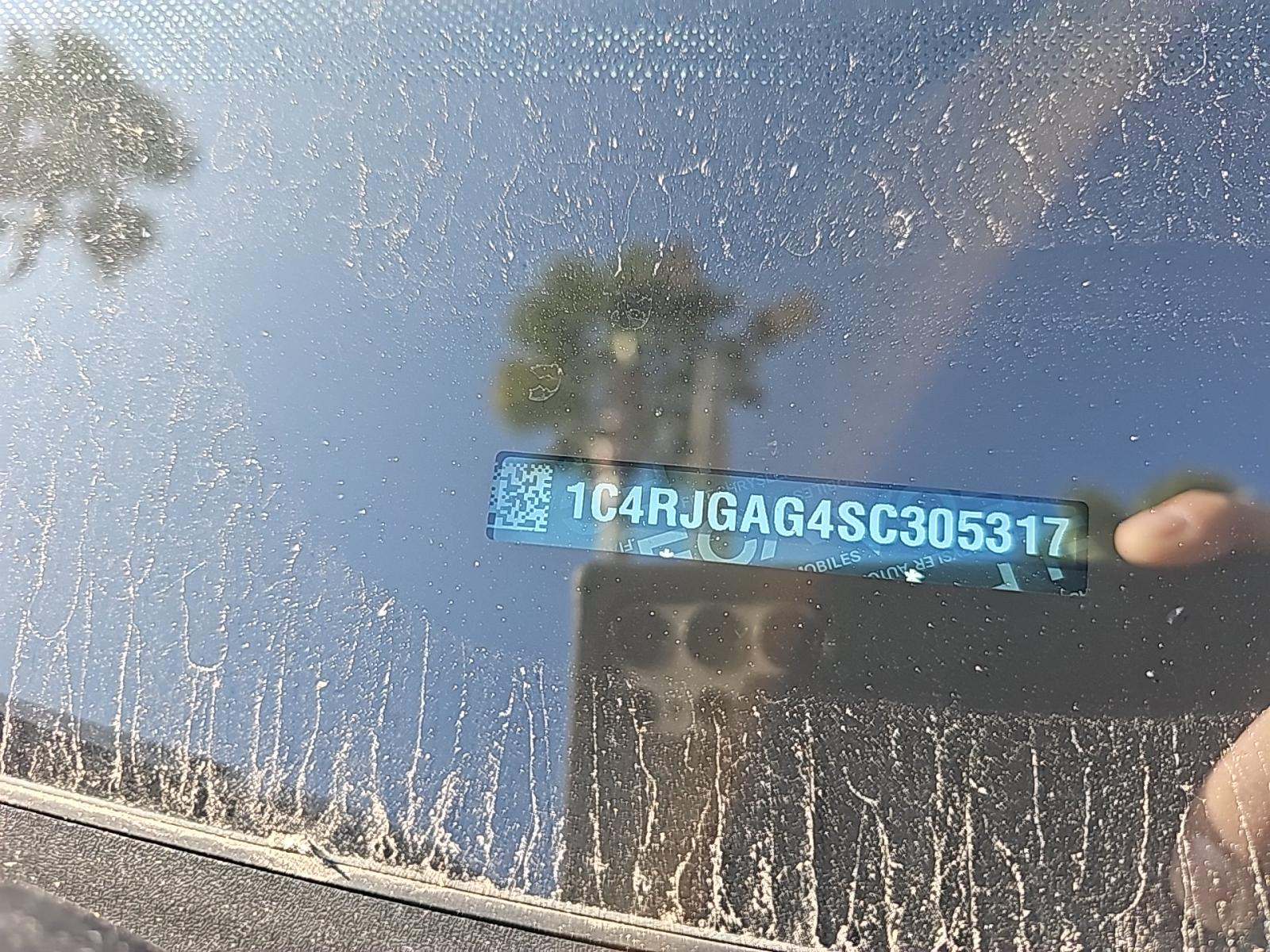 2025 Jeep Grand Cherokee Altitude RWD