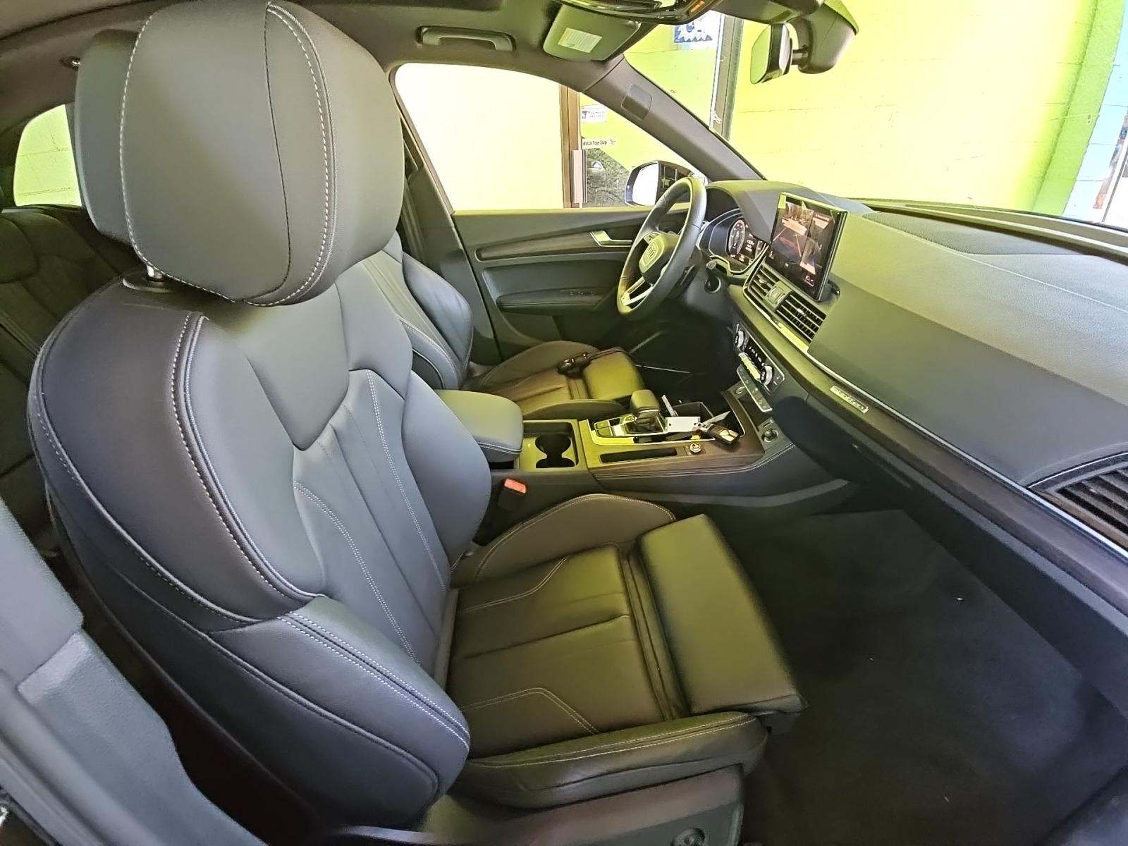 2025 Audi Q5 e Plug-In Hybrid S line Premium Plus AWD