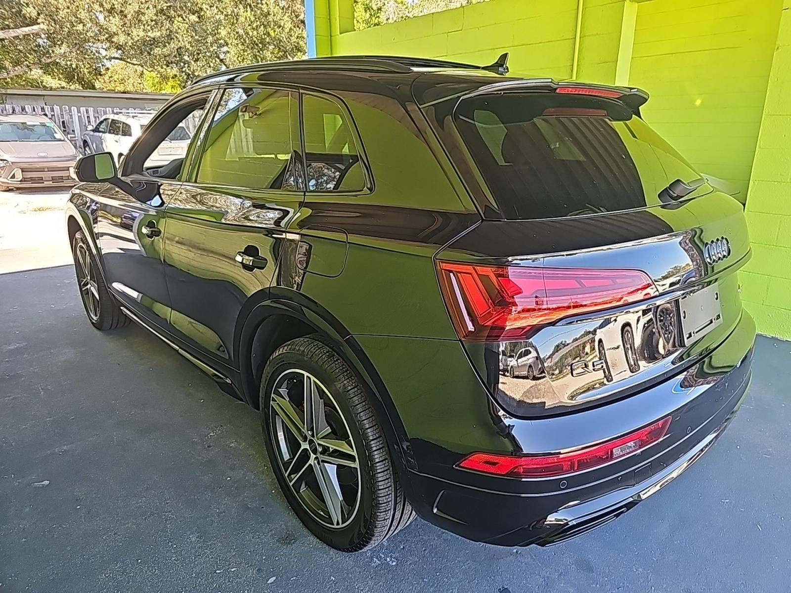 2025 Audi Q5 e Plug-In Hybrid S line Premium Plus AWD