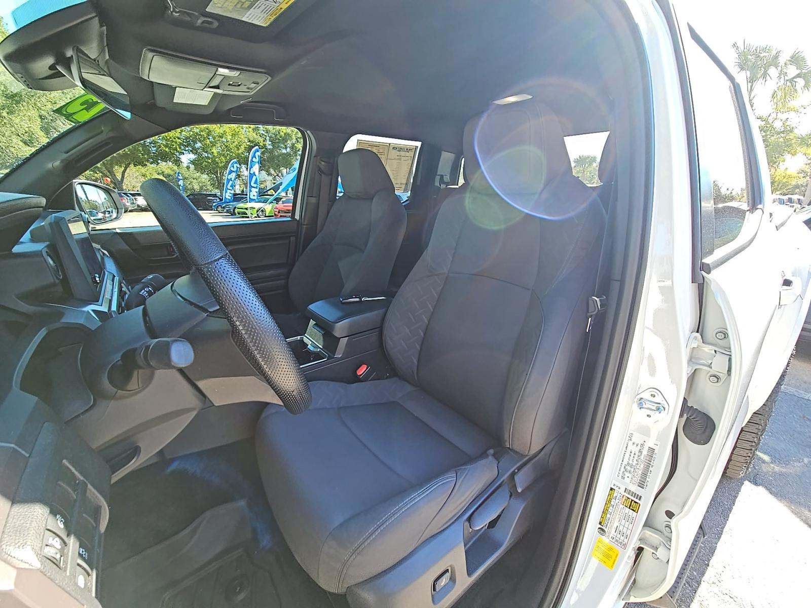 2025 Toyota Tacoma SR5 AWD