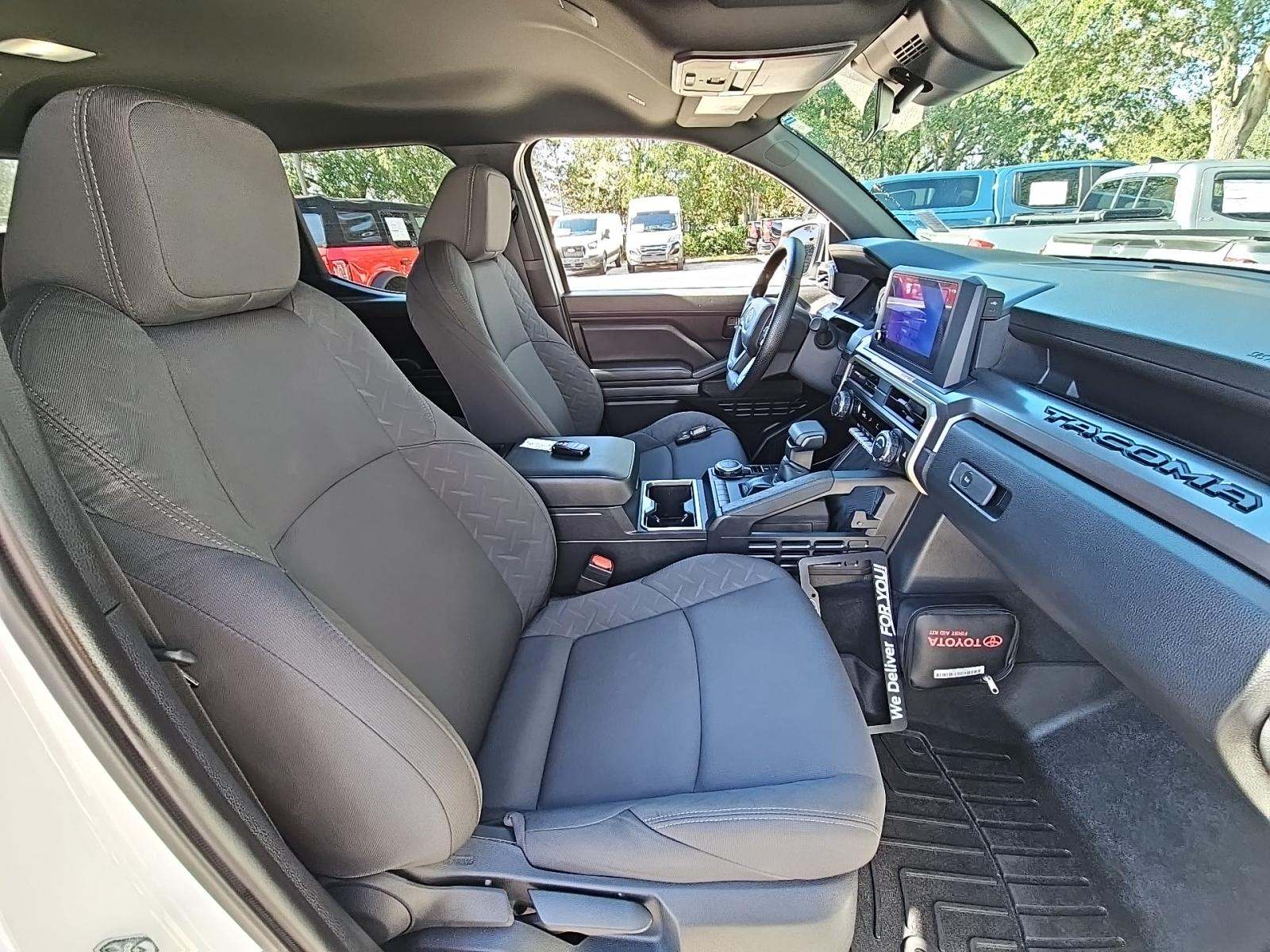 2025 Toyota Tacoma SR5 AWD