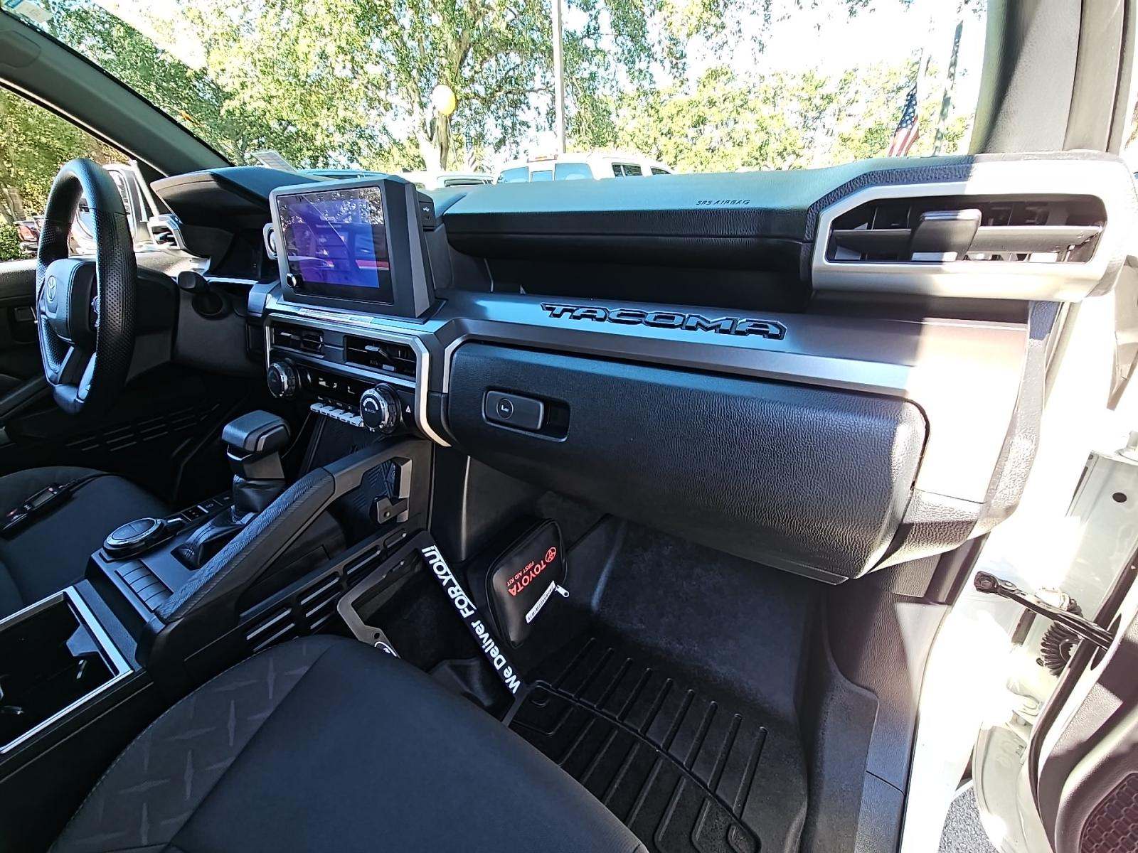 2025 Toyota Tacoma SR5 AWD