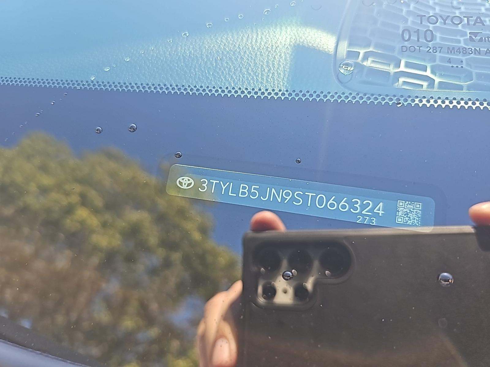 2025 Toyota Tacoma SR5 AWD