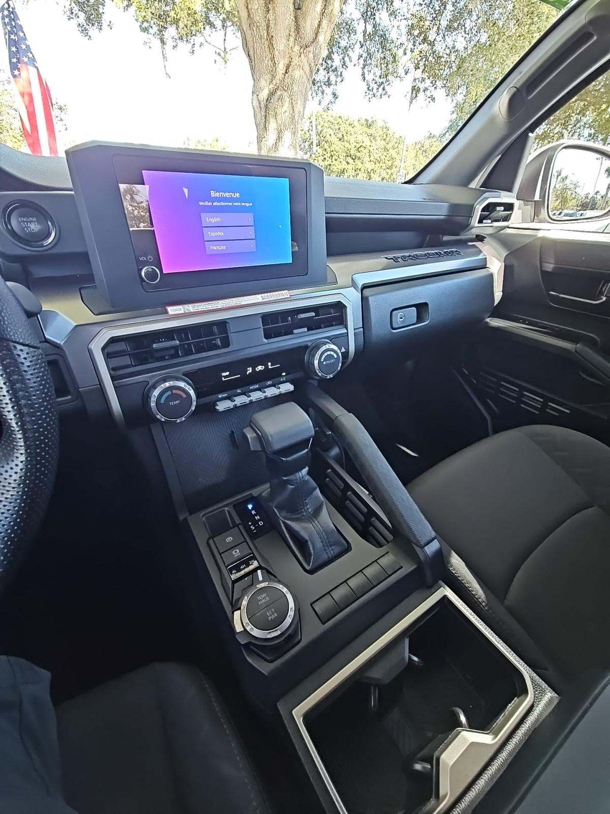 2025 Toyota Tacoma SR5 AWD