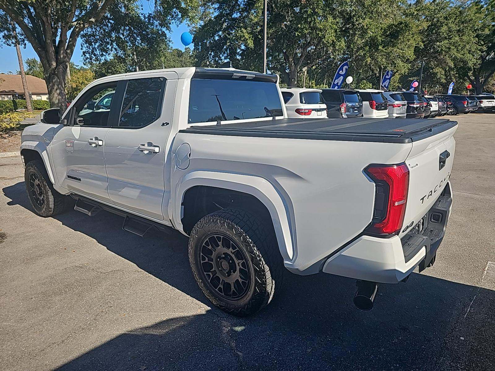 2025 Toyota Tacoma SR5 AWD