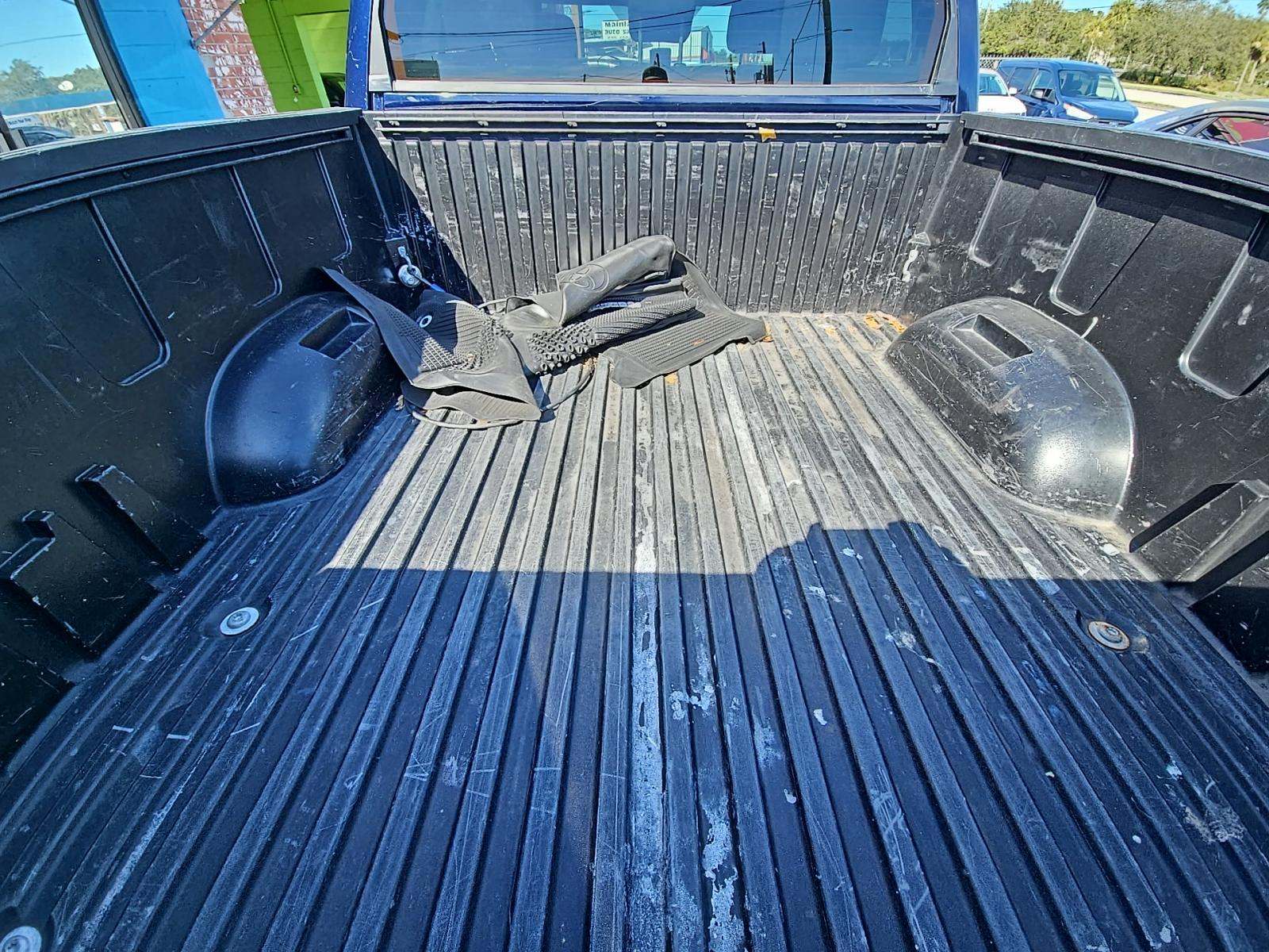 2022 Toyota Tundra SR5 AWD