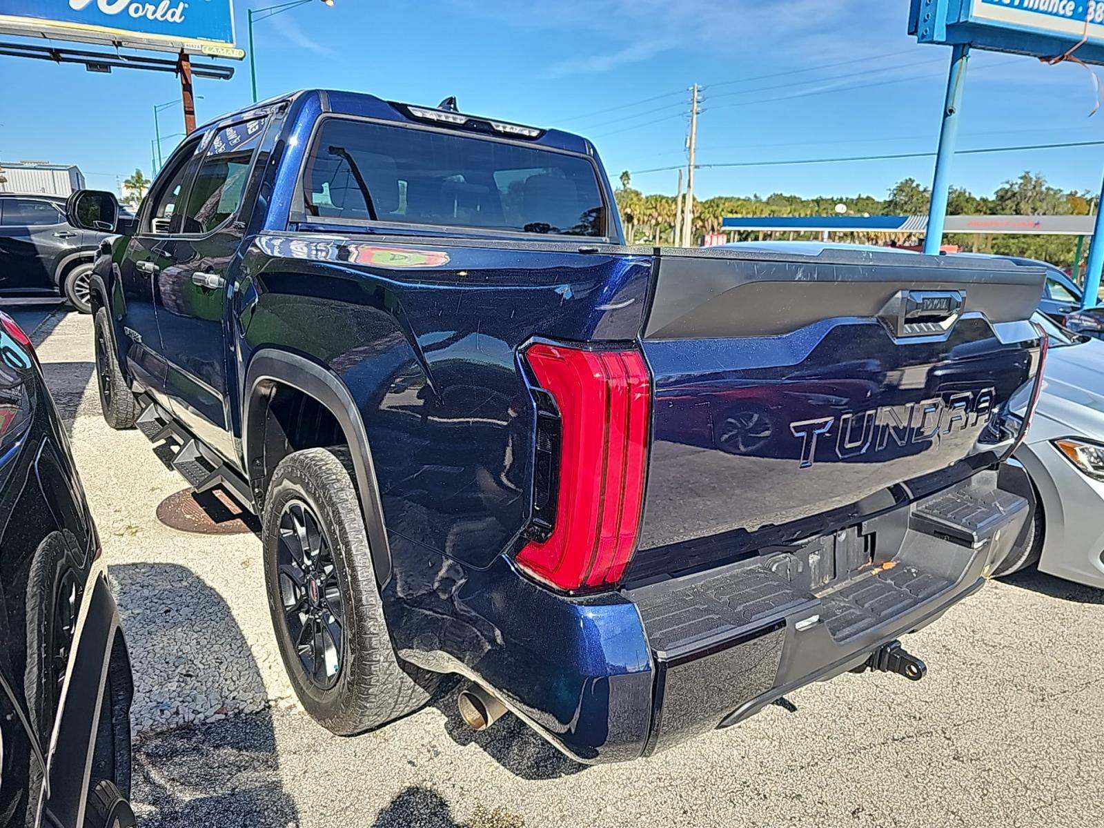 2022 Toyota Tundra SR5 AWD