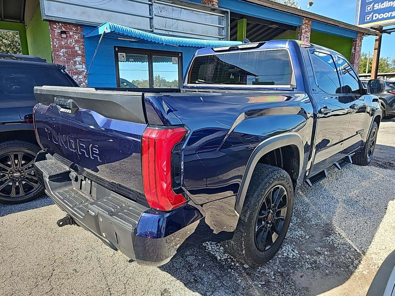 2022 Toyota Tundra SR5 AWD