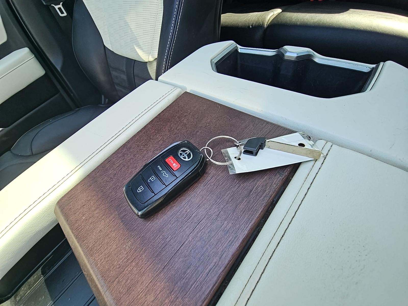 2023 Toyota Tundra Hybrid Capstone AWD