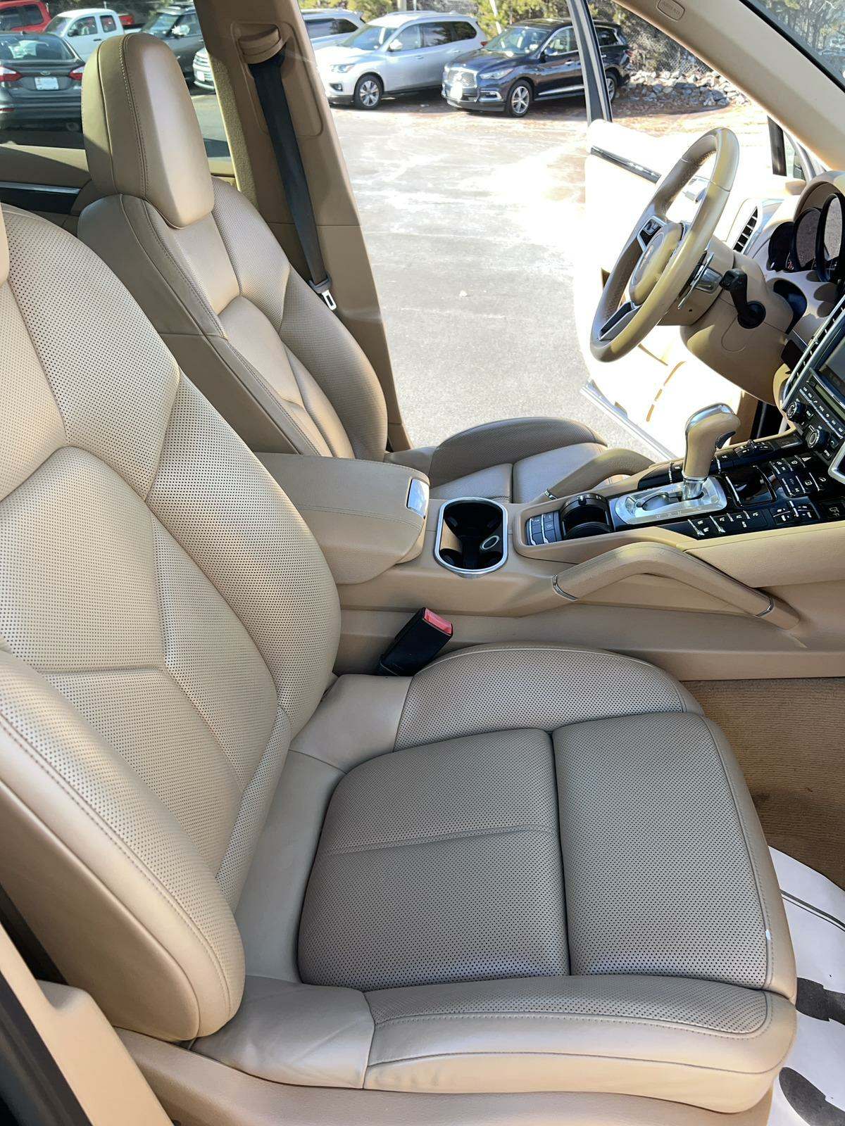 2016 Porsche Cayenne 4D SUV 3.6L AWD