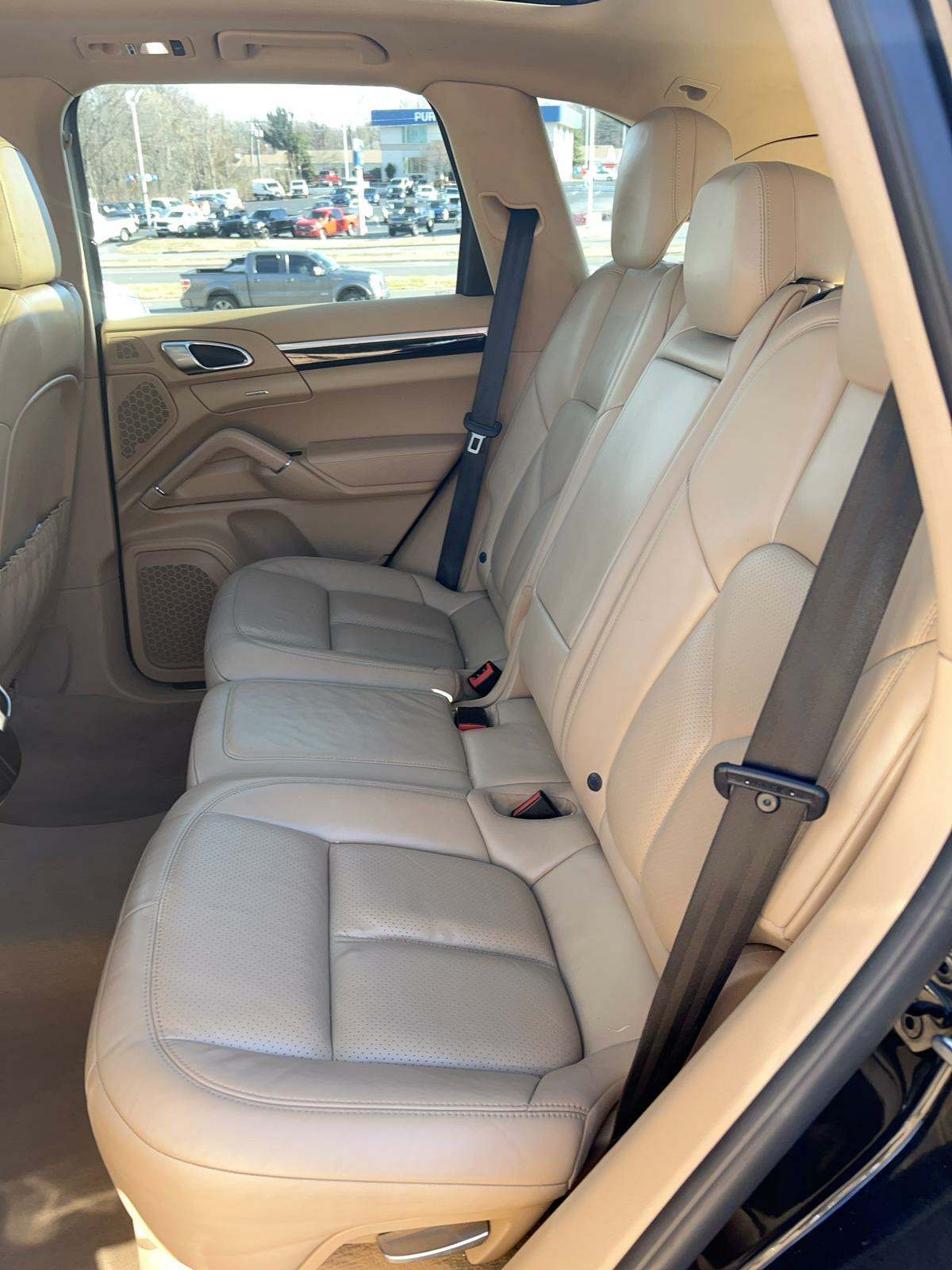 2016 Porsche Cayenne 4D SUV 3.6L AWD