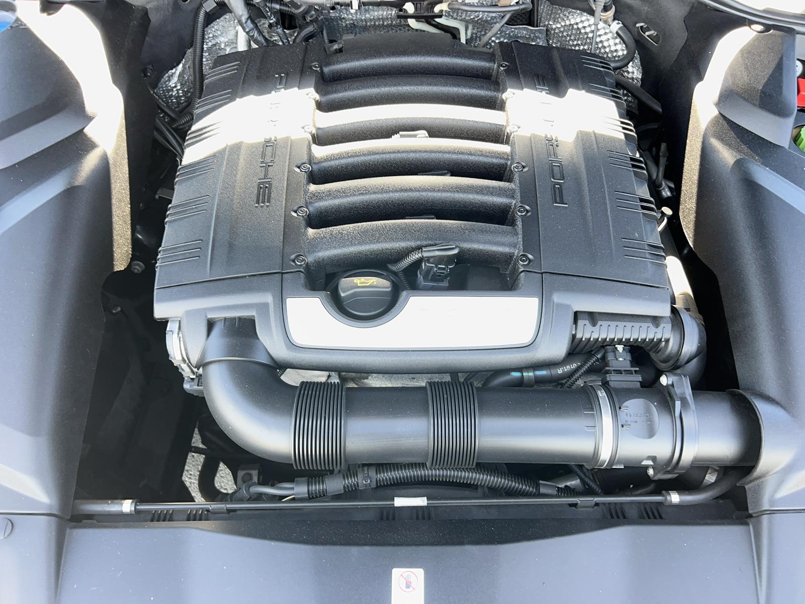 2016 Porsche Cayenne 4D SUV 3.6L AWD