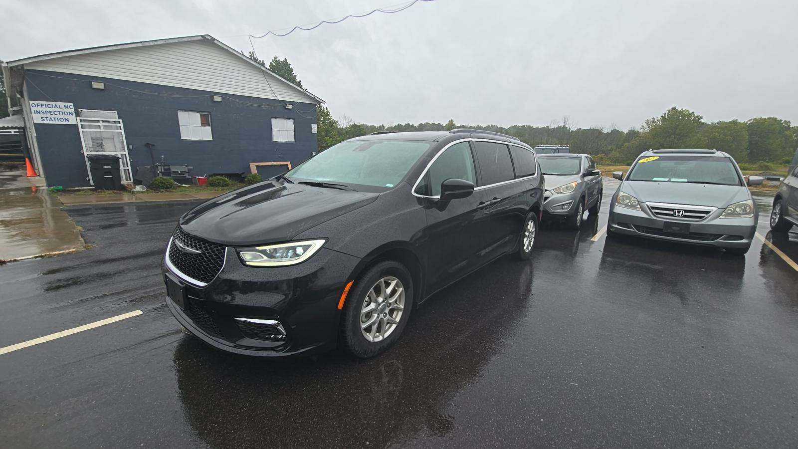 2022 Chrysler Pacifica Touring L 121.6