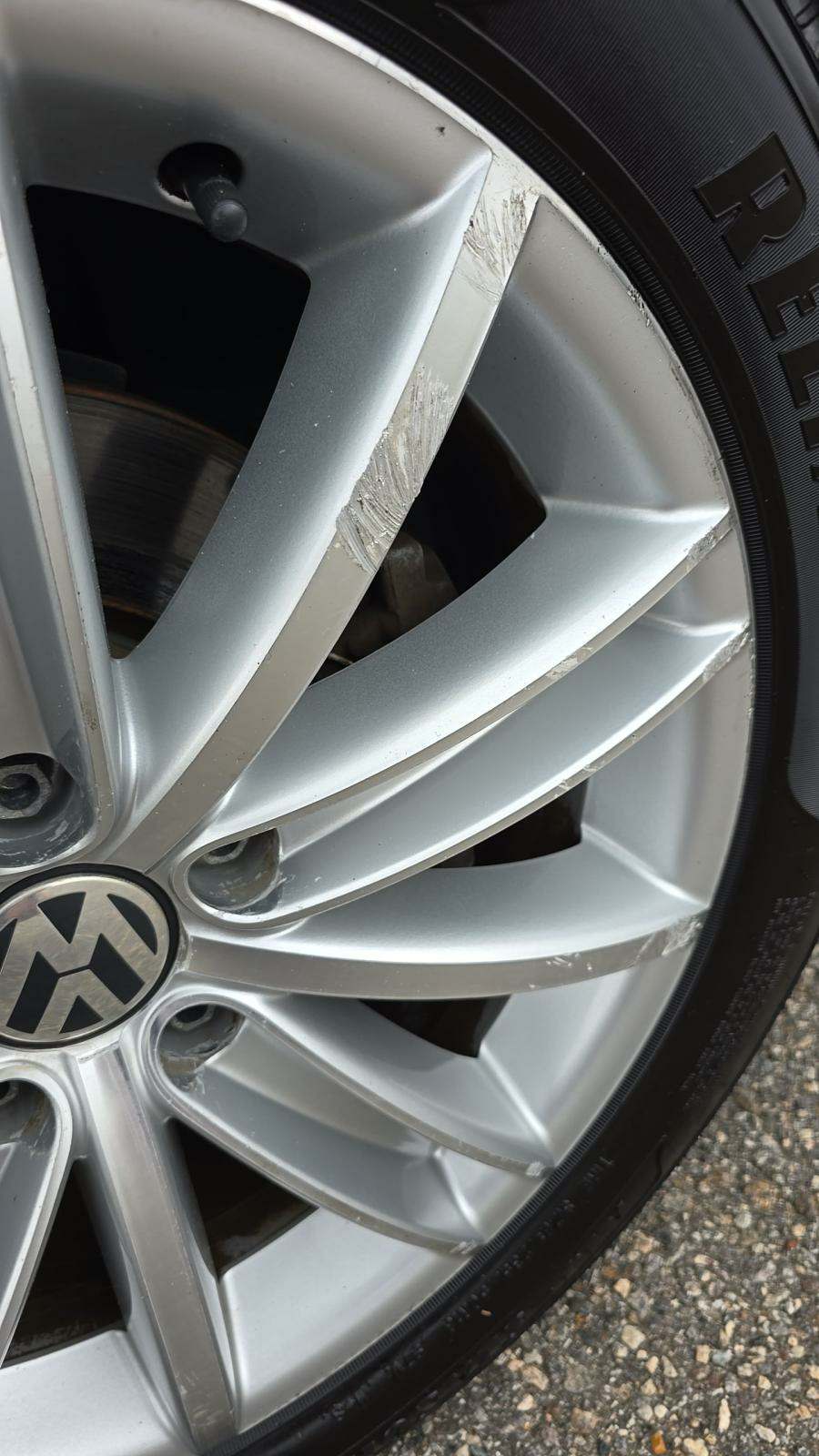 2014 Volkswagen Tiguan 2.0T SE FWD